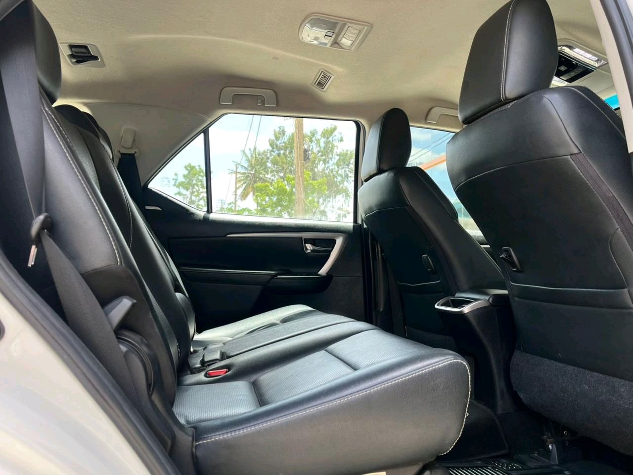 Toyota Fortuner photo 7