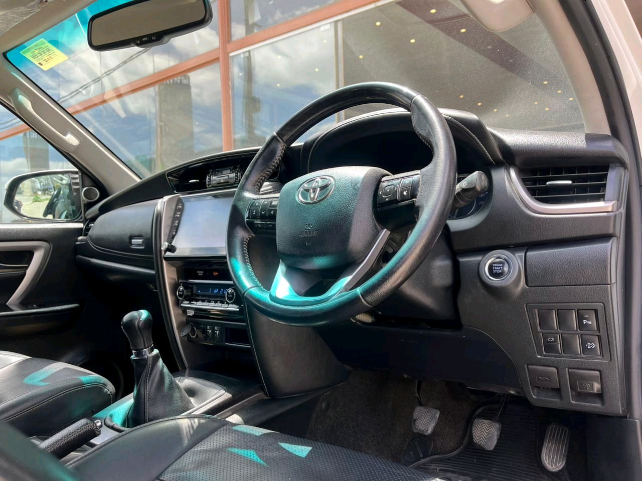 Toyota Fortuner photo 10