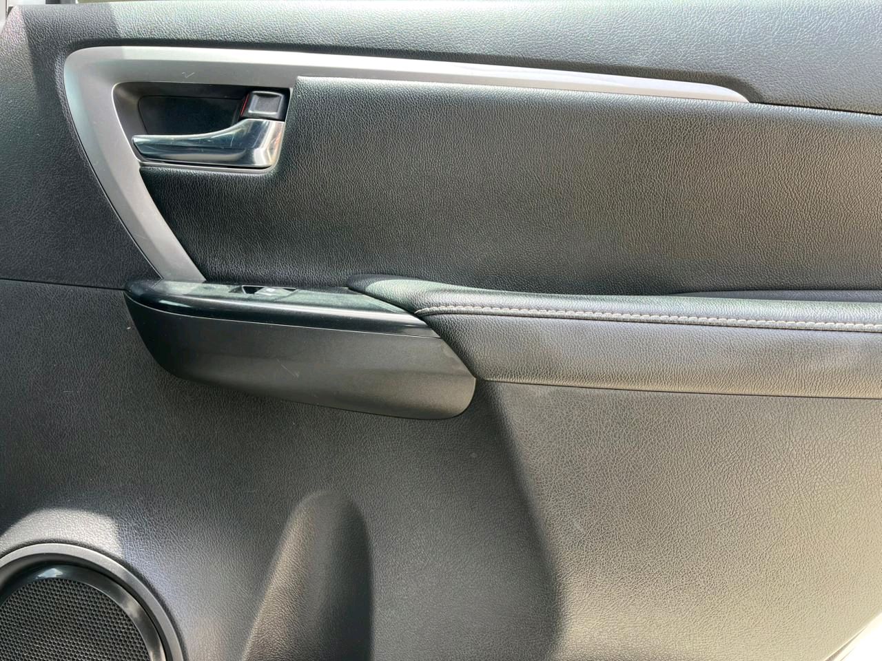 Toyota Fortuner photo 11