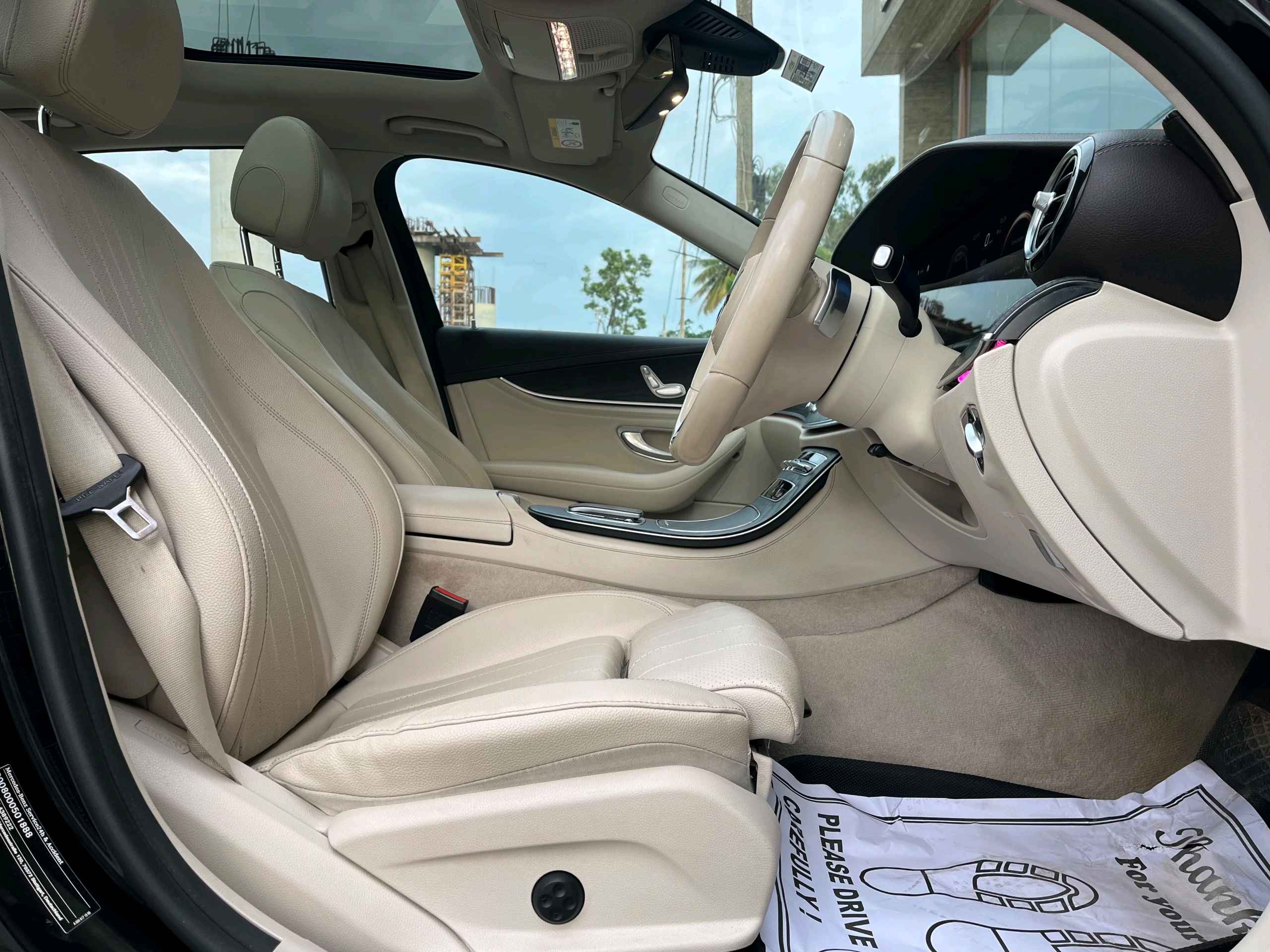 Mercedes Benz E Class photo 5