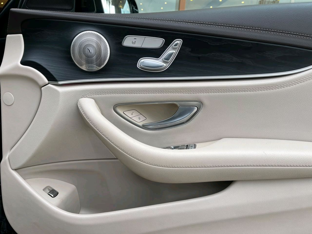 Mercedes Benz E Class photo 14