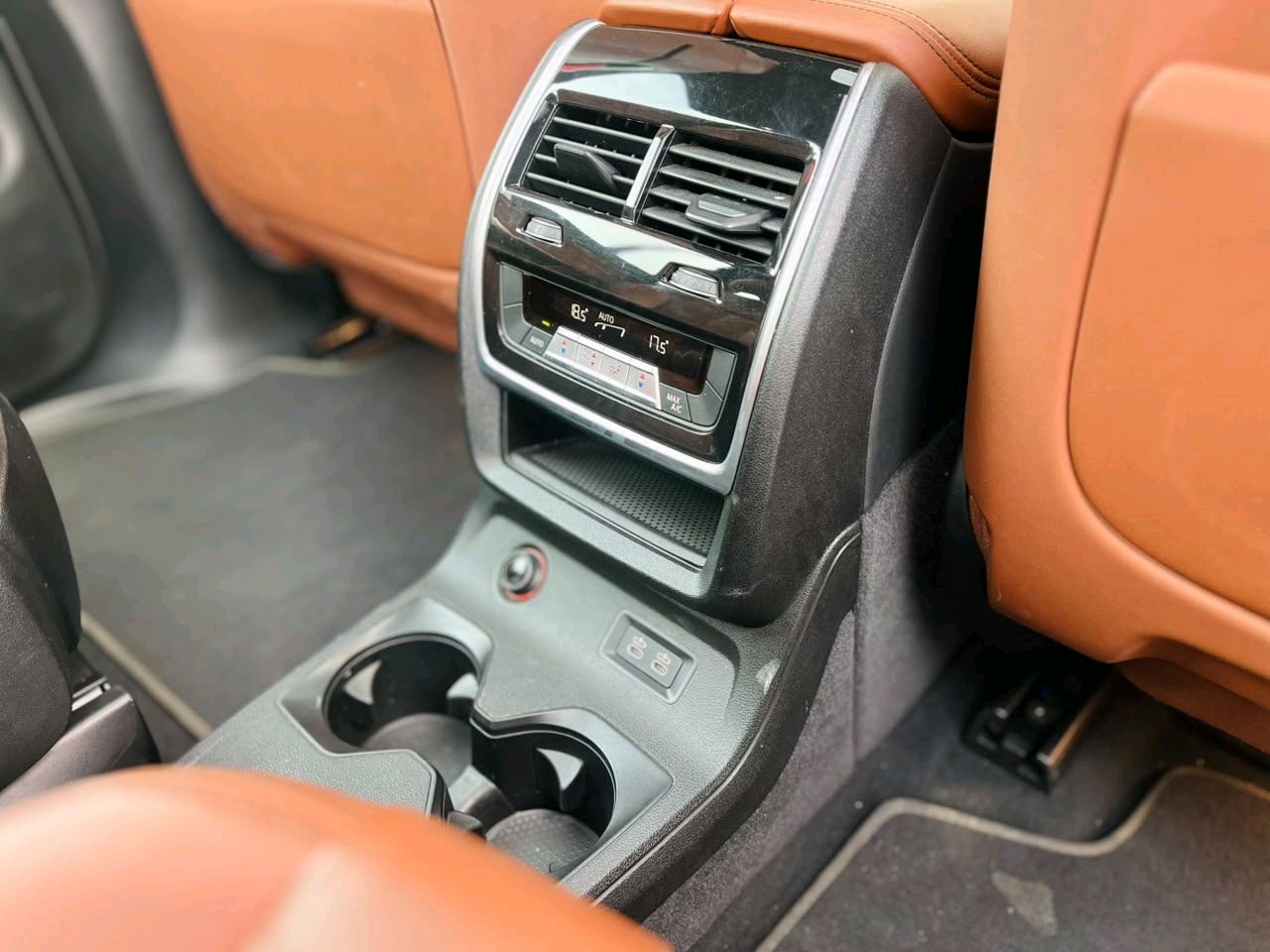 BMW X7 Xdrive40i Lci photo 9