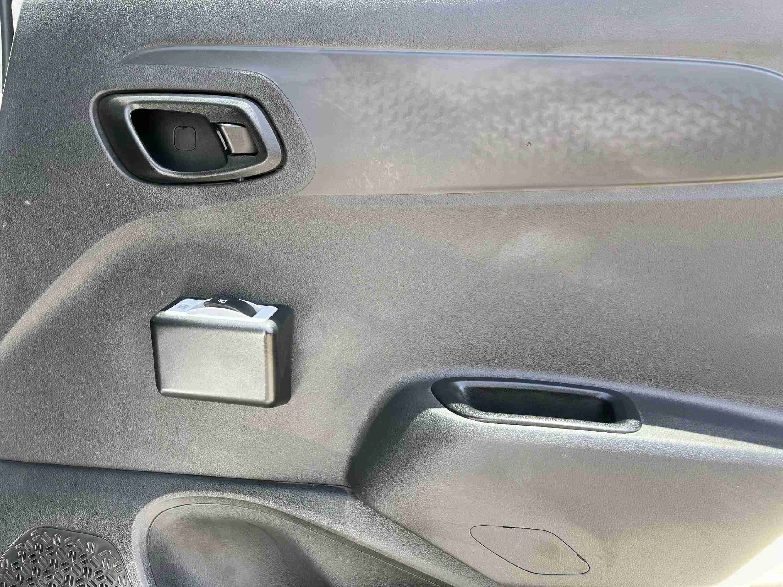 Hyundai Exter photo 4