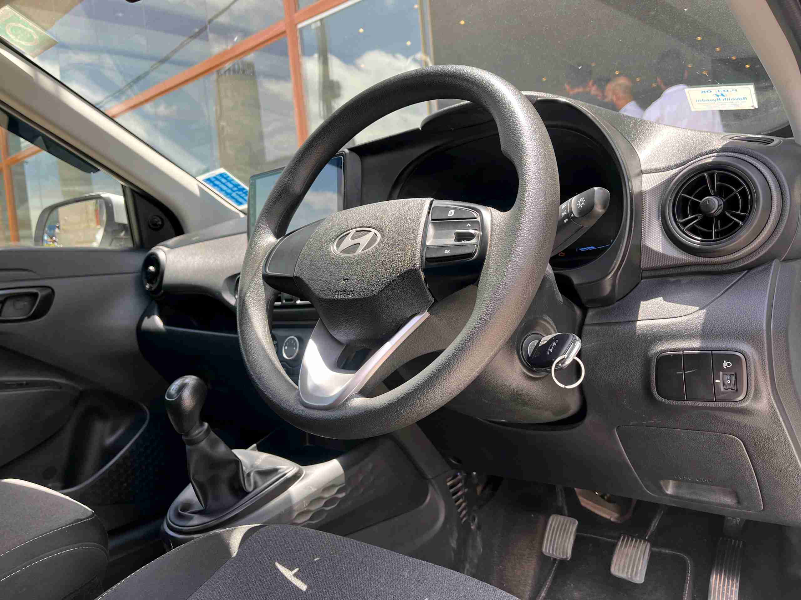 Hyundai Exter photo 12
