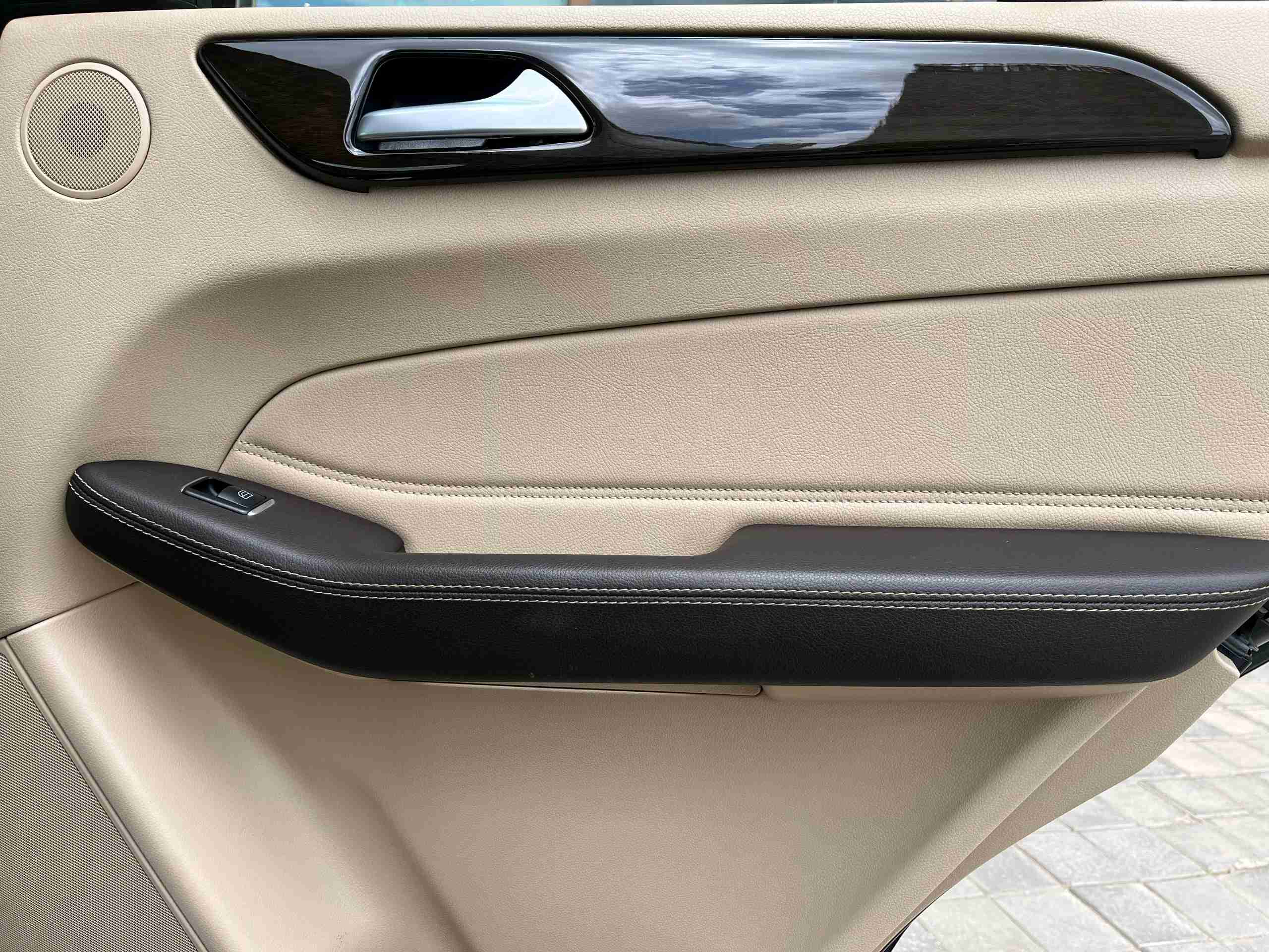Mercedes Benz Gle photo 15