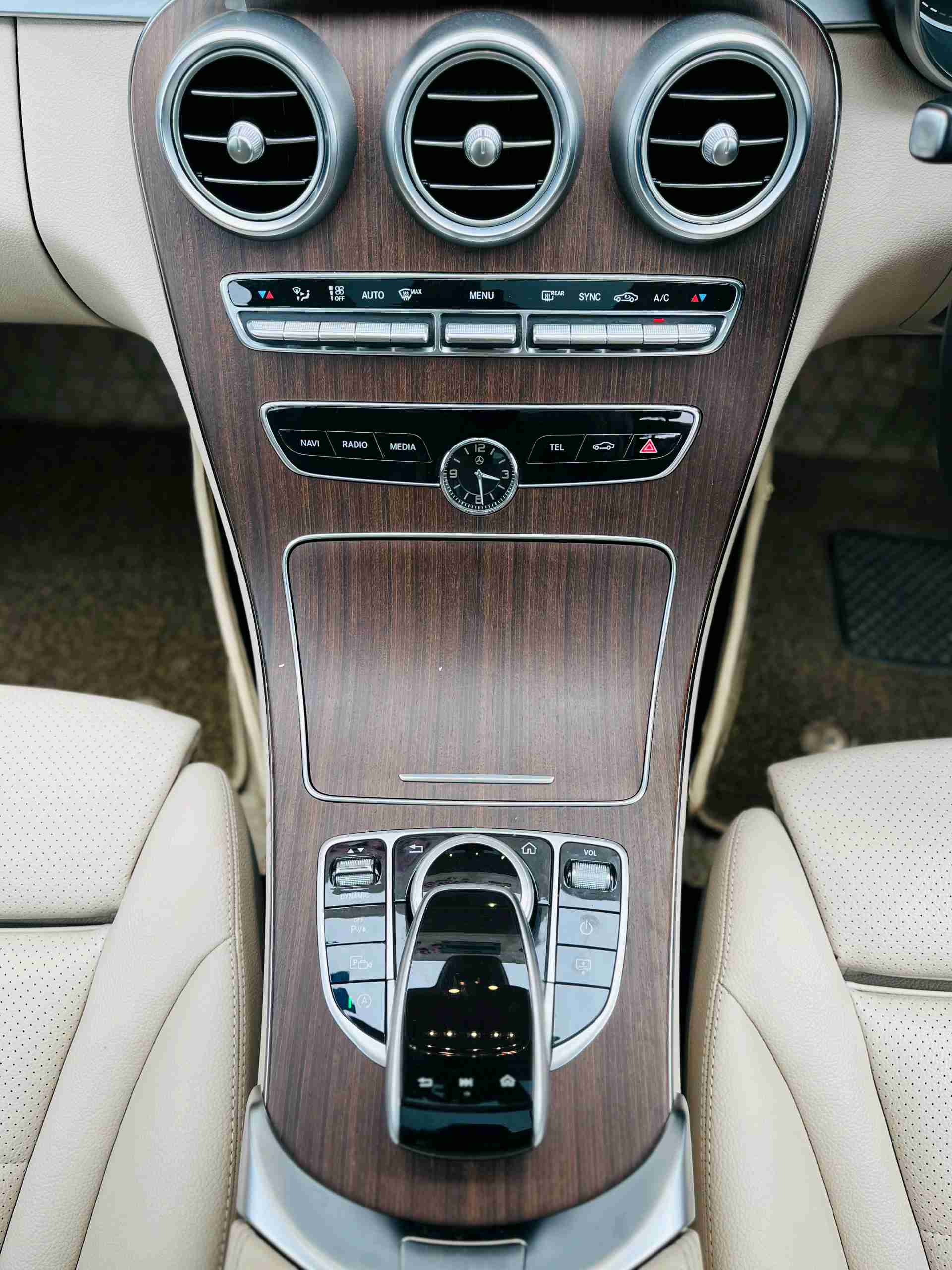 Mercedes Benz C220 D photo 13