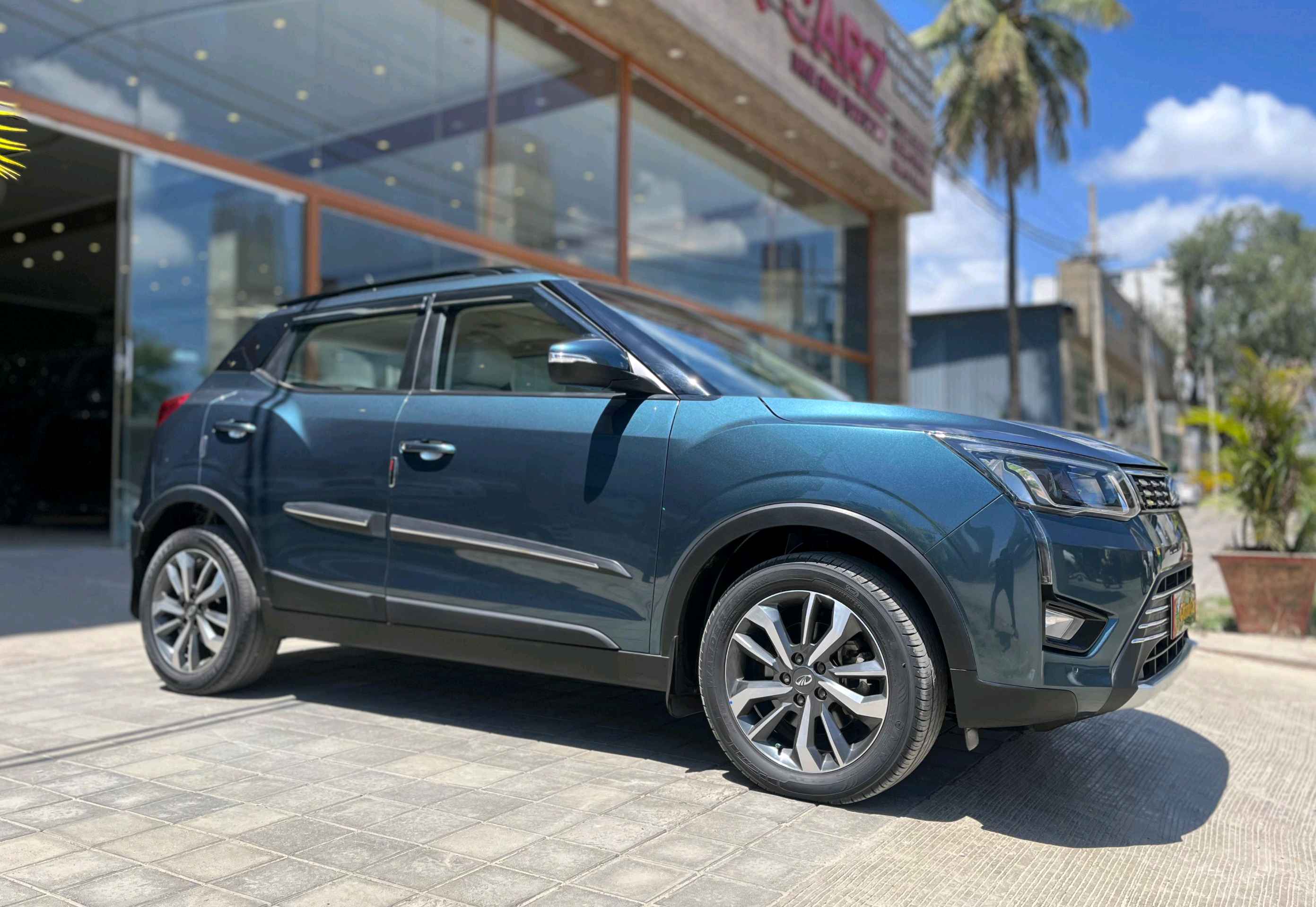 Mahindra Xuv300 photo 4