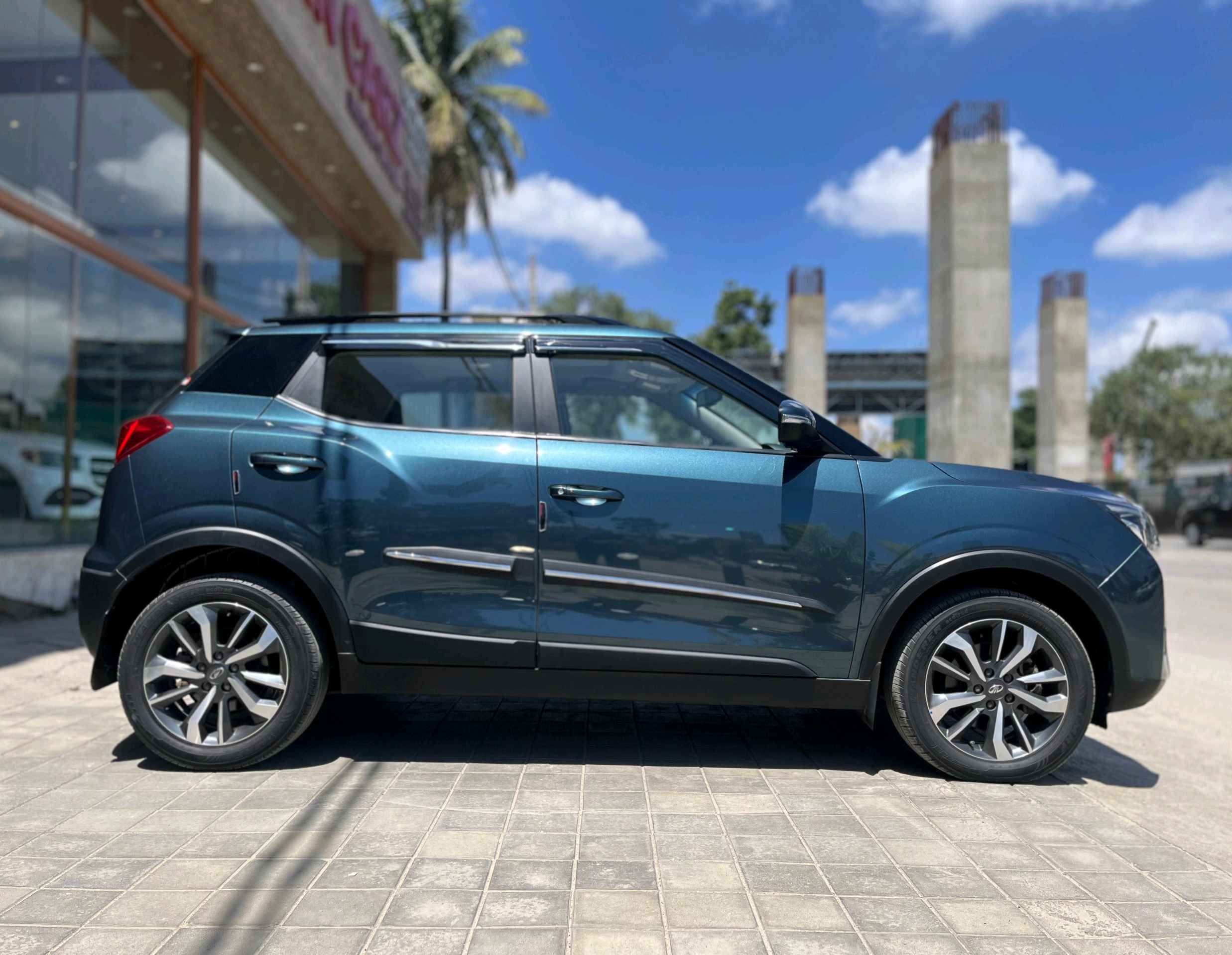 Mahindra Xuv300 photo 11