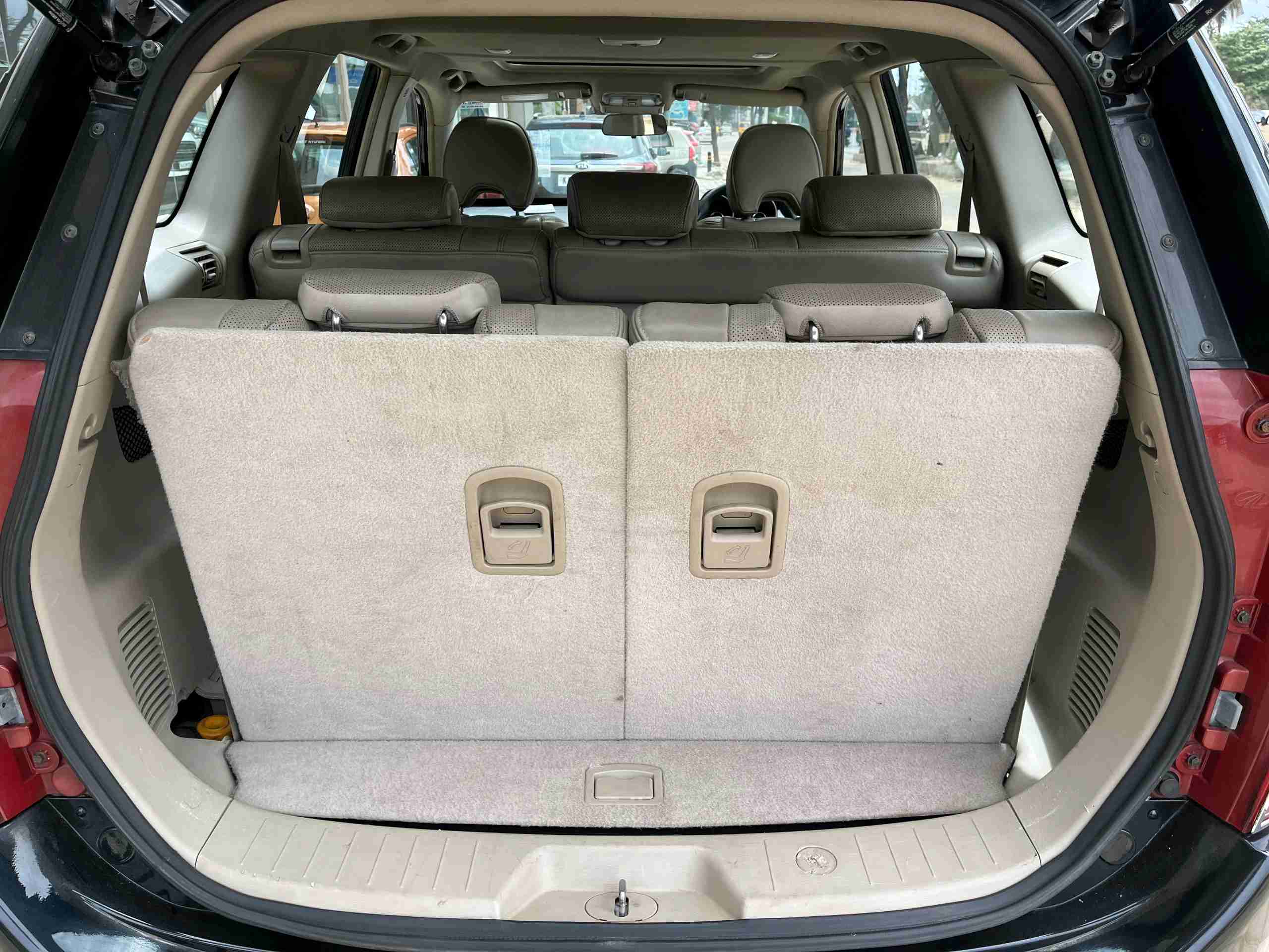 Mahindra Xuv 500 photo 14