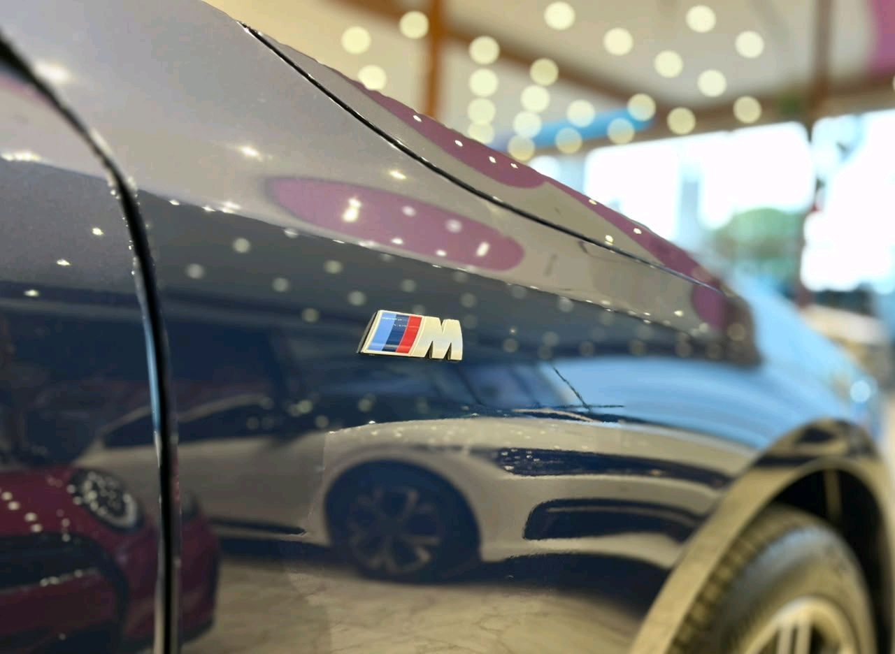 BMW 5 Series Lwb photo 10