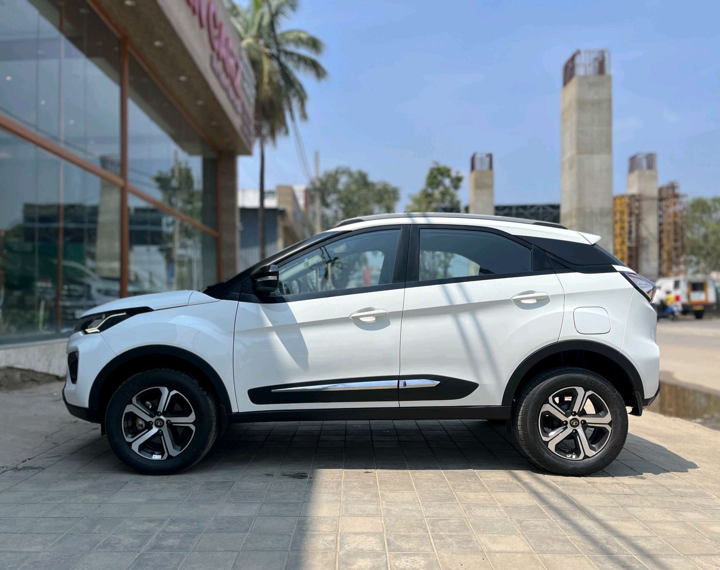 Tata Nexon photo 7