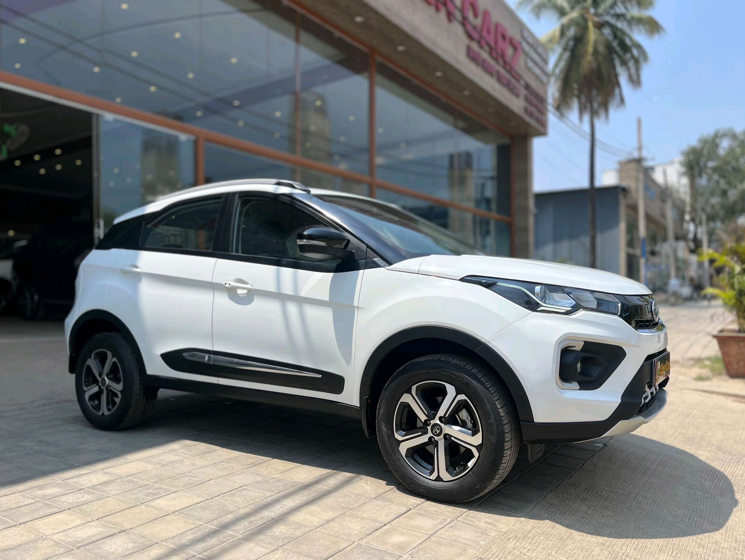Tata Nexon photo 13
