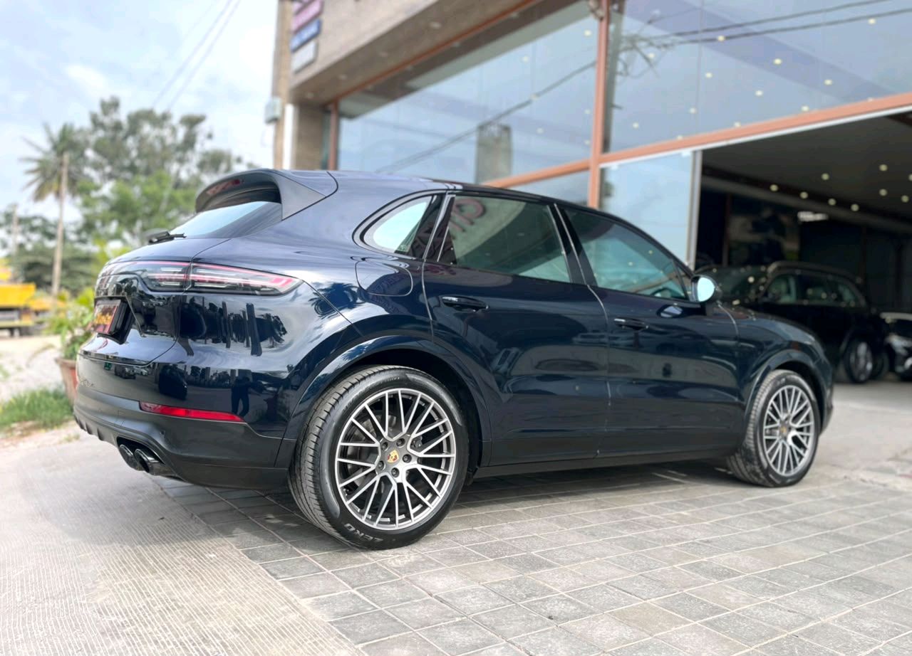 Porsche Cayenne photo 11