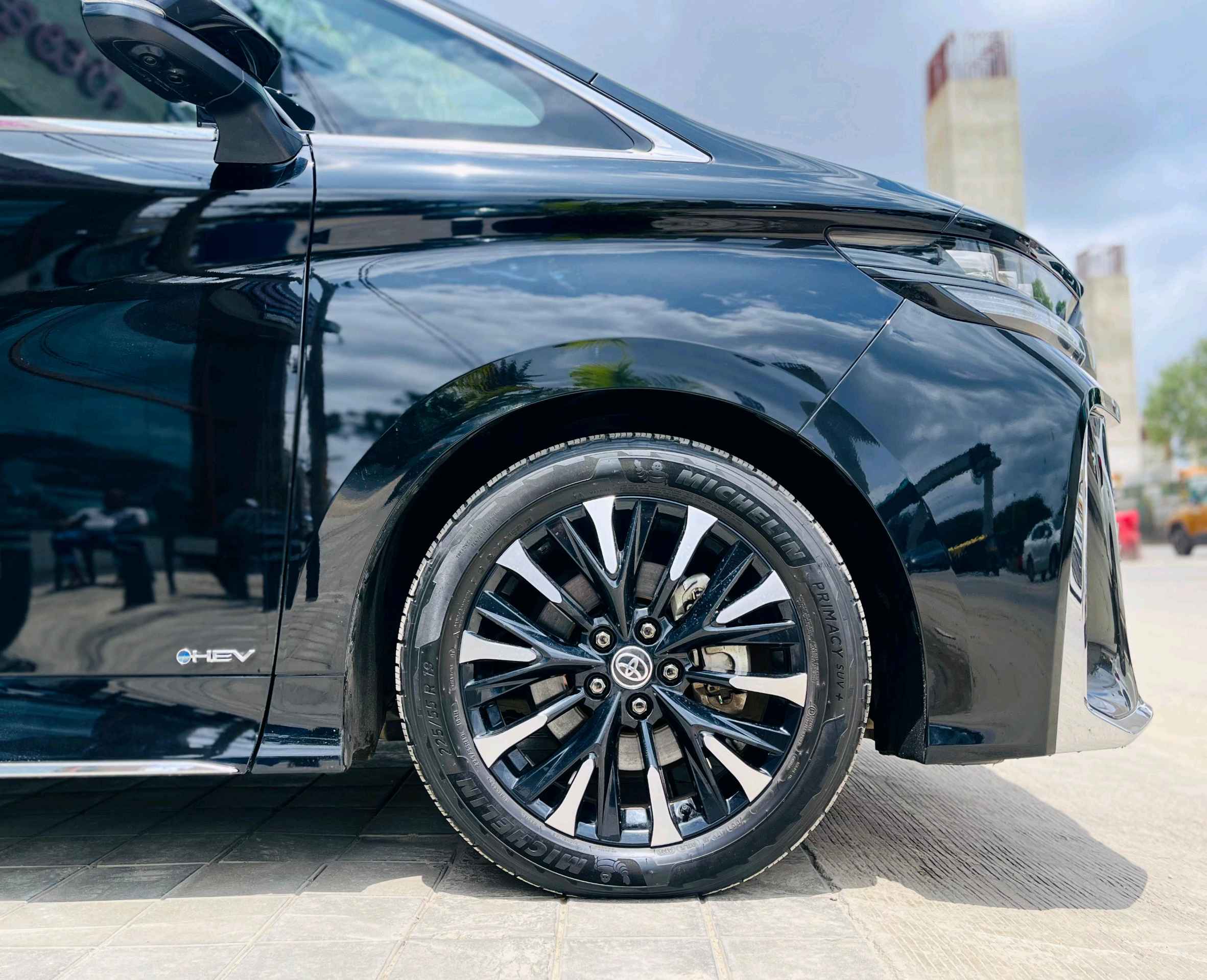 Toyota Vellfire photo 12