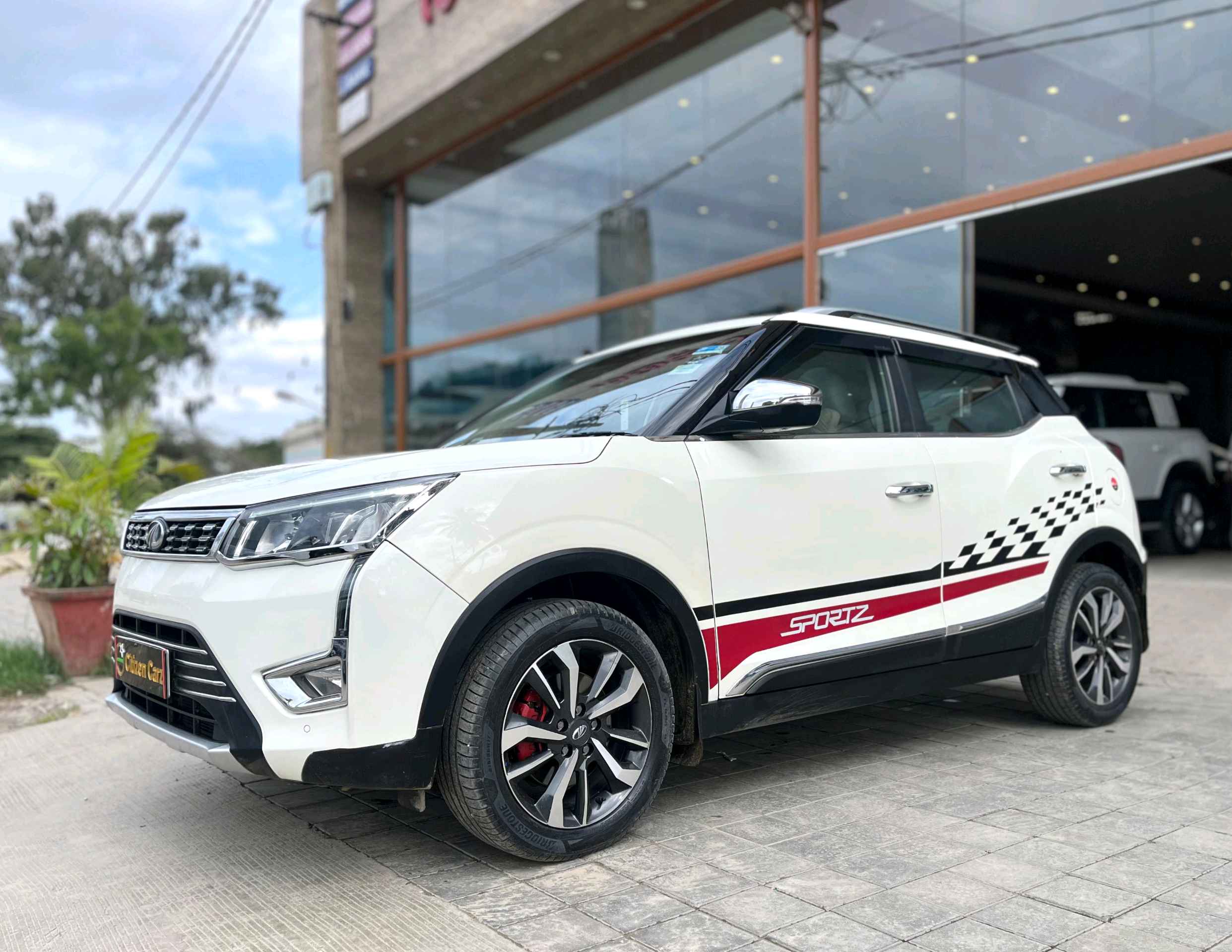 Mahindra Xuv300 photo 3