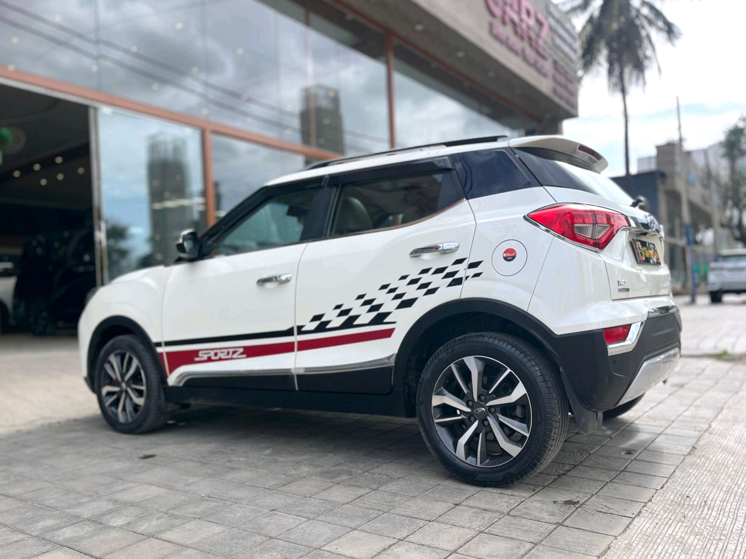Mahindra Xuv300 photo 6