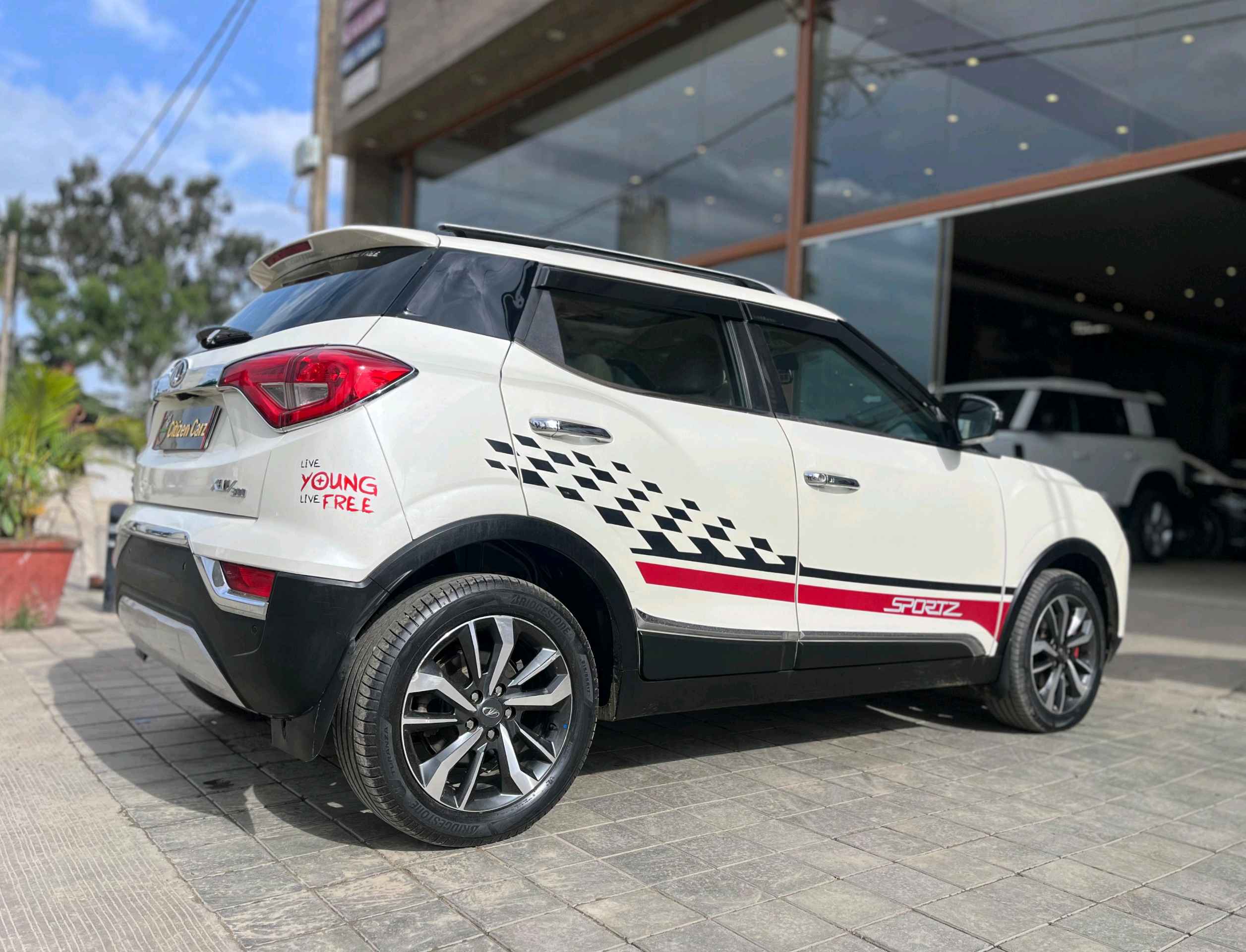 Mahindra Xuv300 photo 10