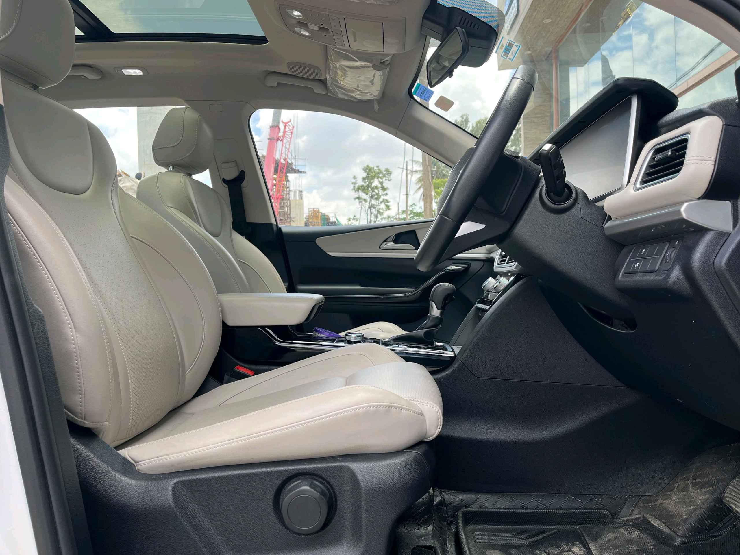 Mahindra Xuv700 photo 9