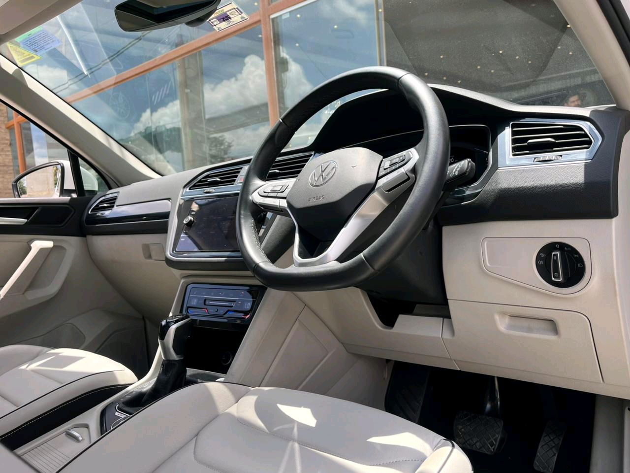 Volkswagen Tiguan photo 8