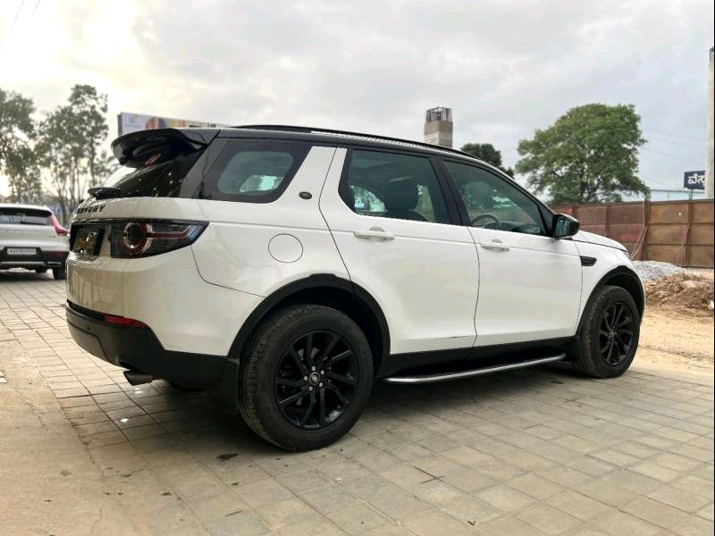 Land Rover Discovery Sport photo 4