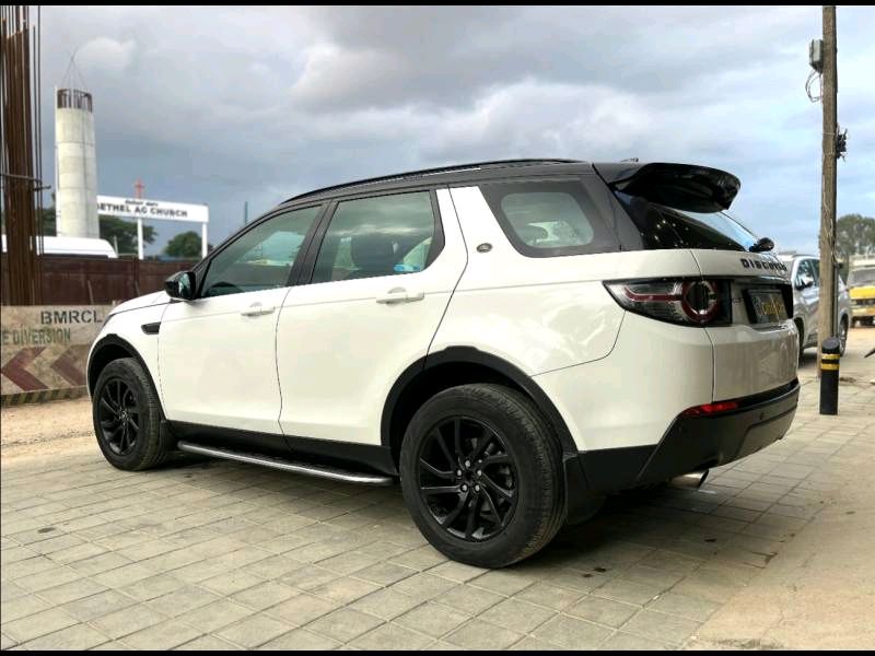 Land Rover Discovery Sport photo 5