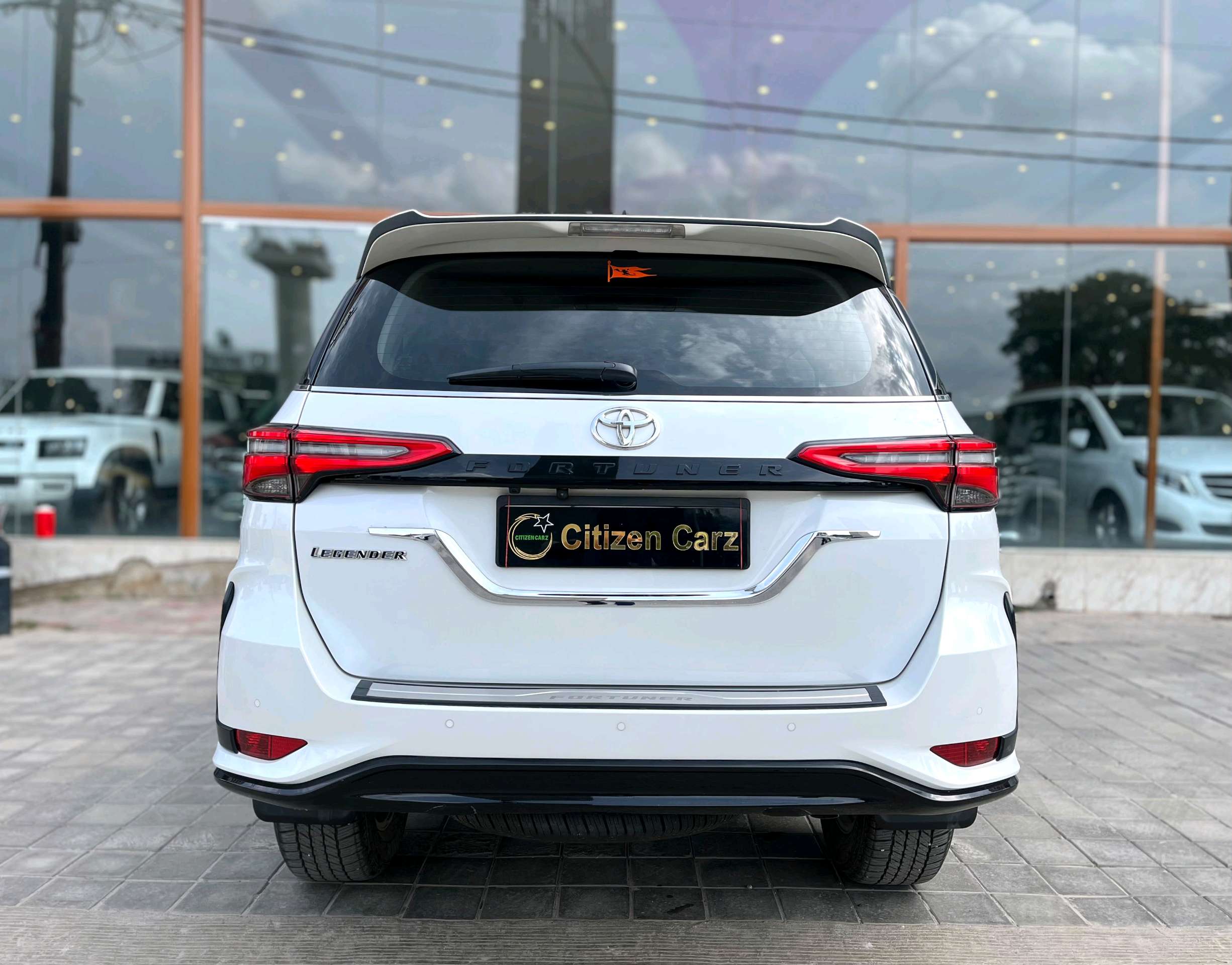 Toyota Fortuner Legender photo 7