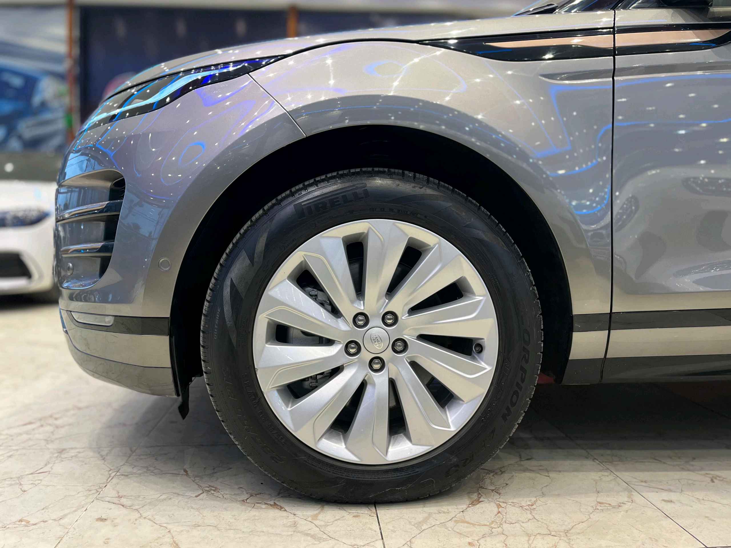 Land Rover Range Rover Evoque photo 8