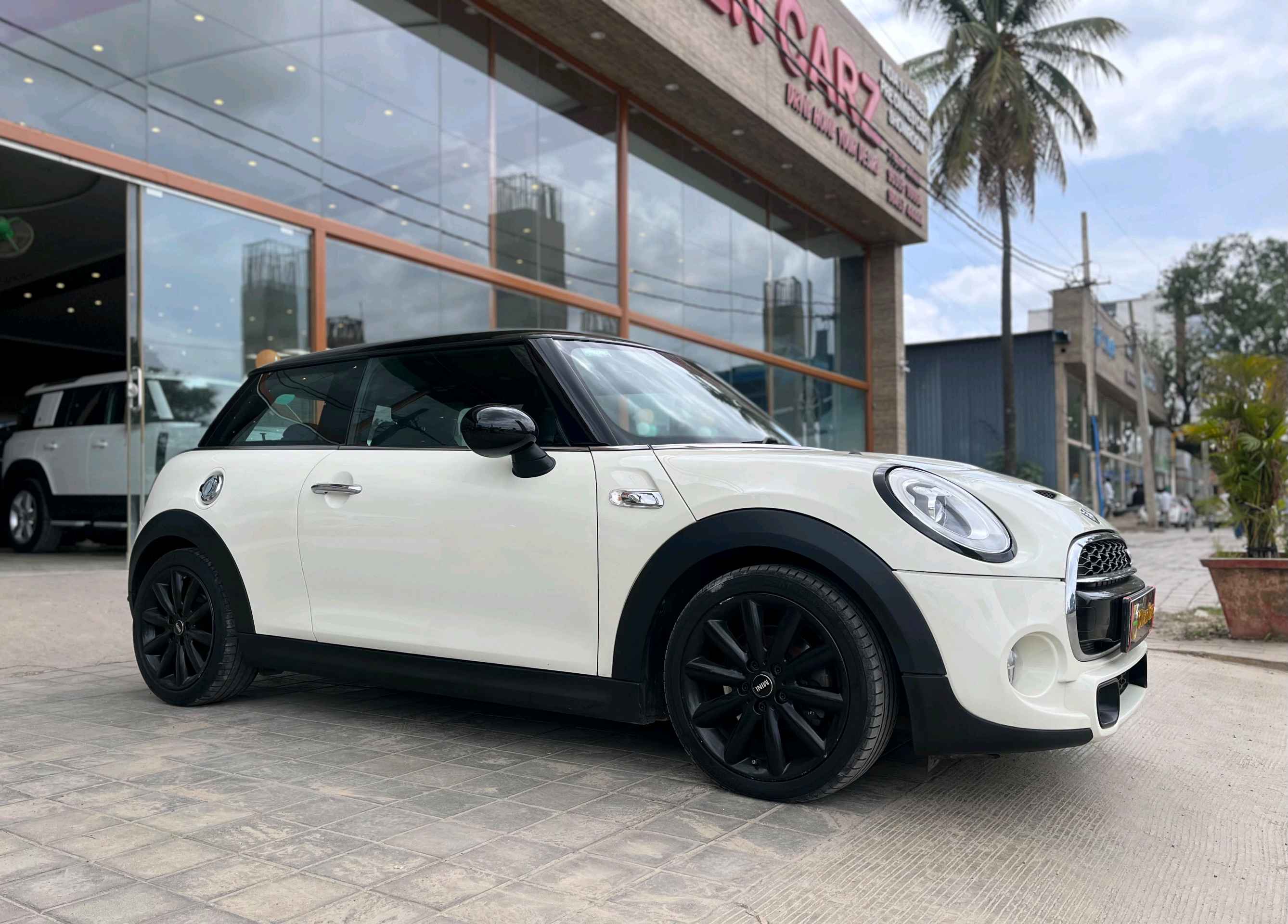 Mini Cooper S photo 2