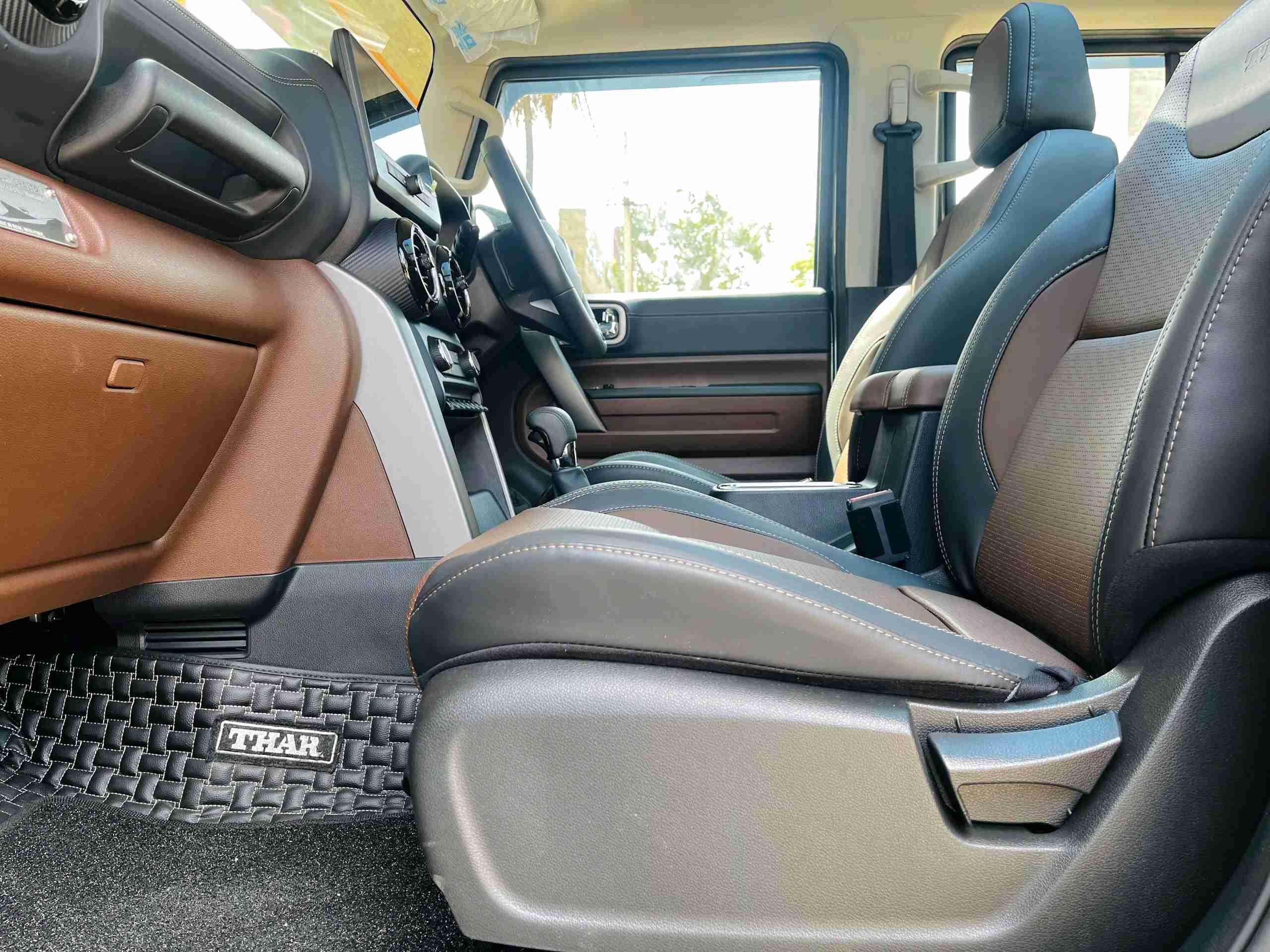 Mahindra Thar Roxx photo 9
