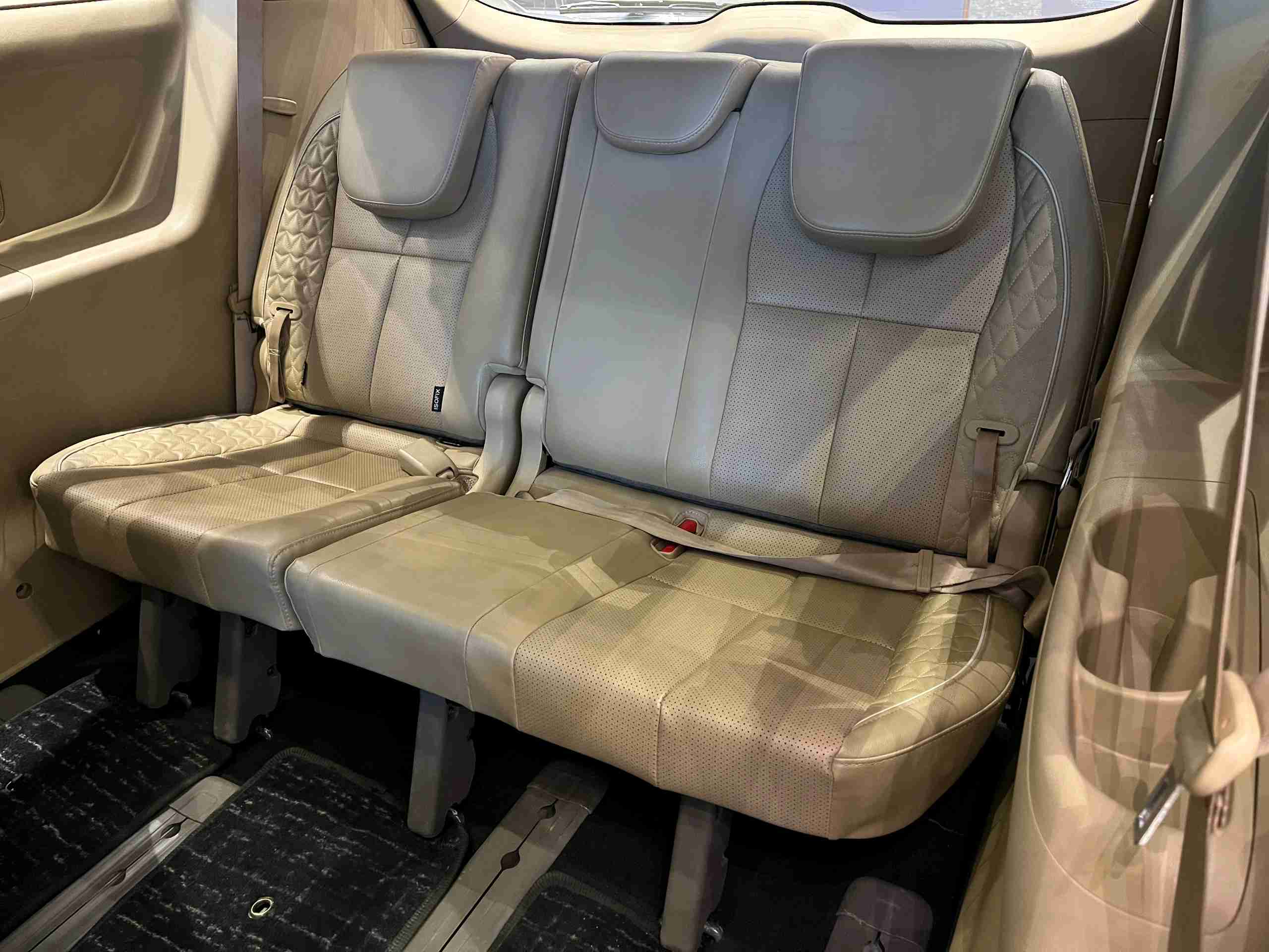 KIA Carnival photo 5