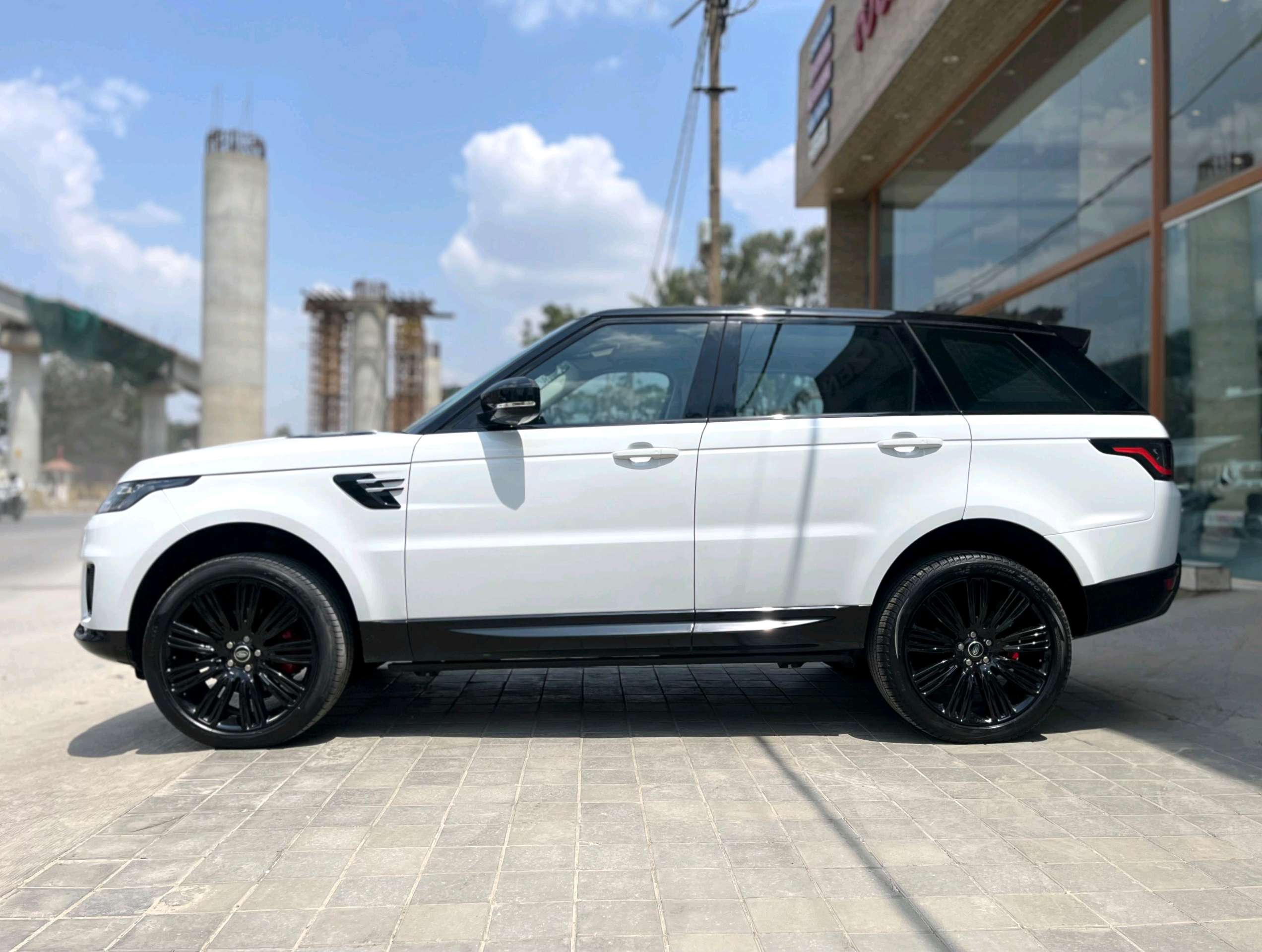 Land Rover Range Rover Sport photo 15