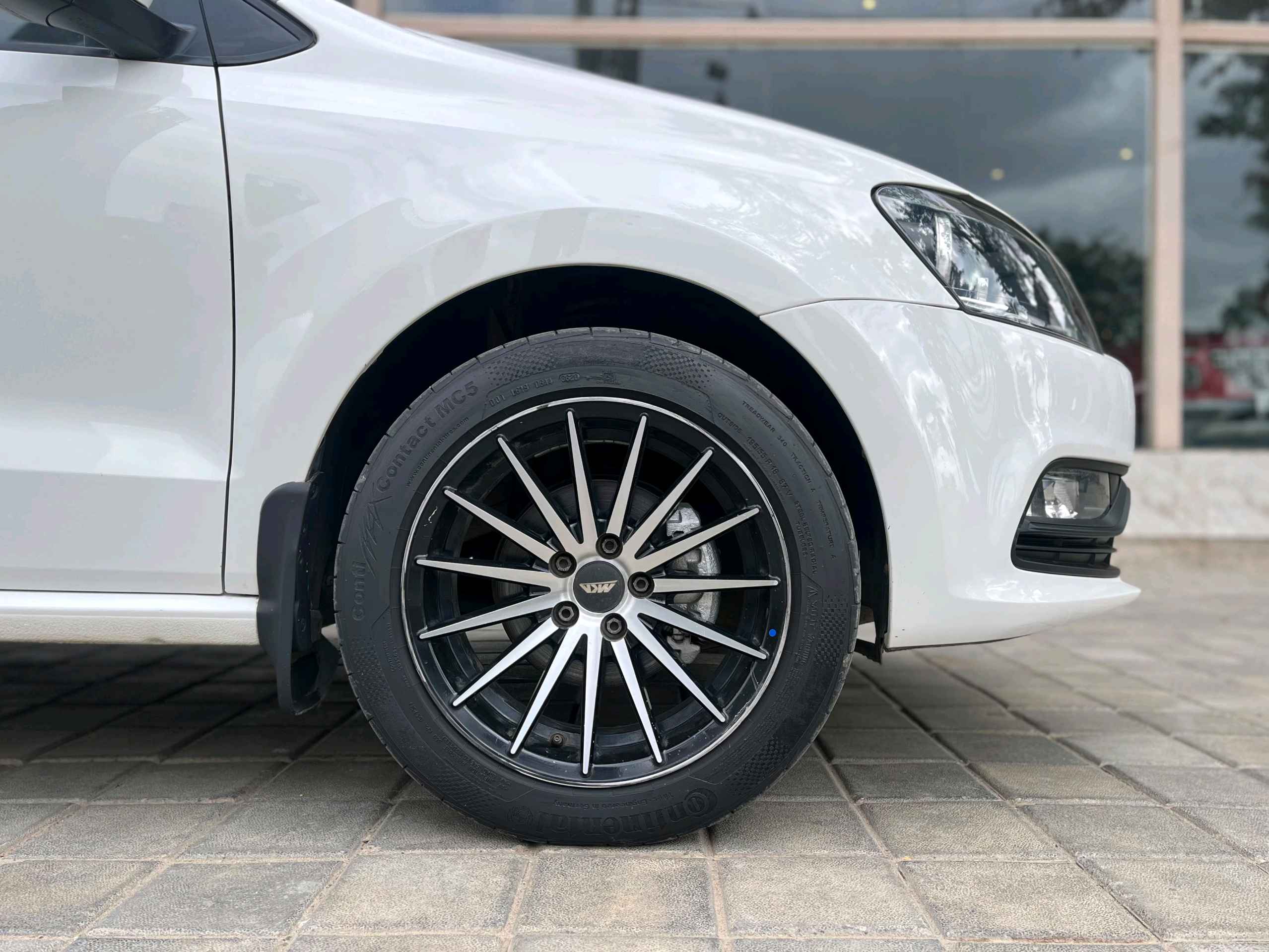 Volkswagen Polo photo 8