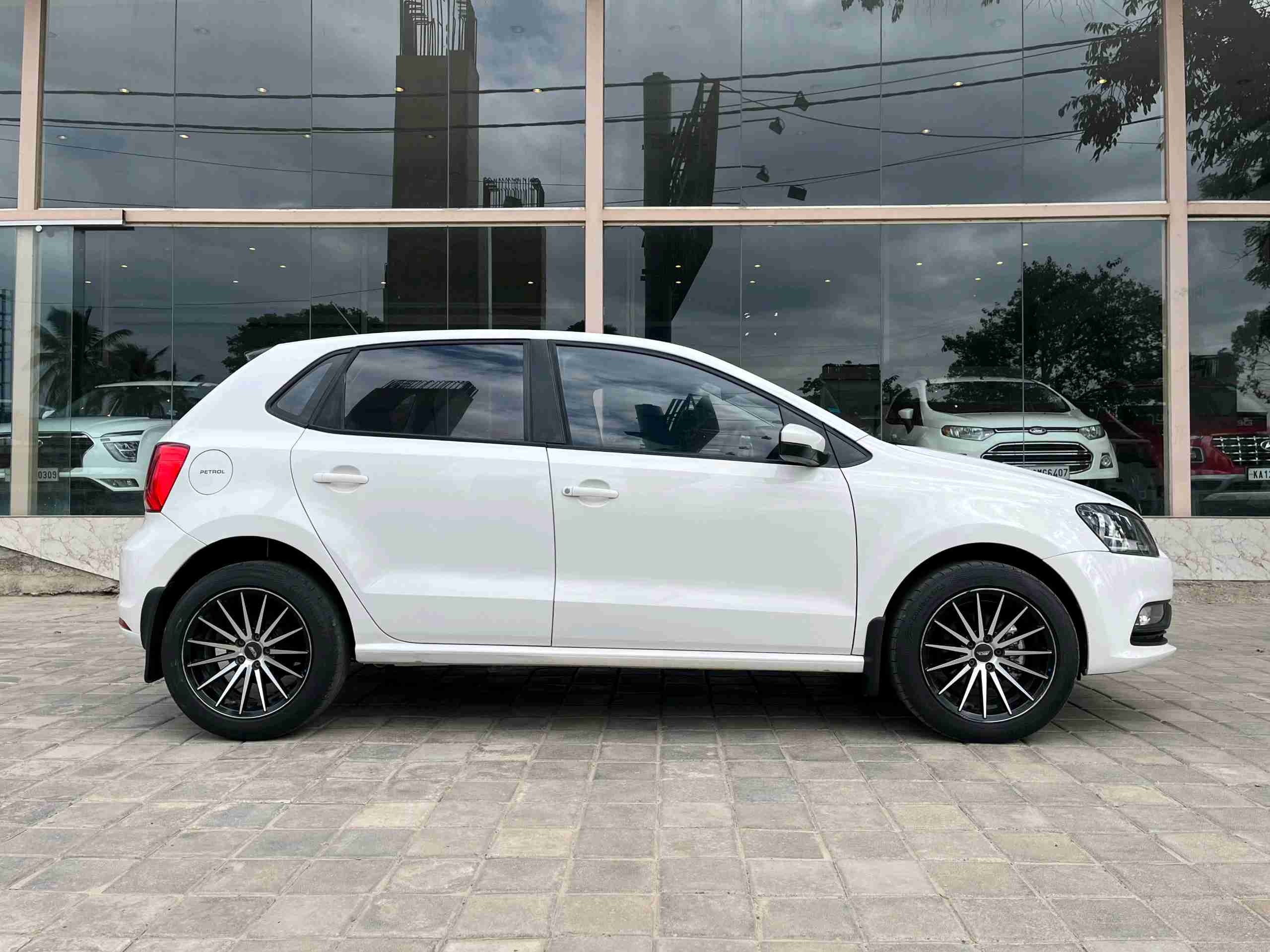 Volkswagen Polo photo 9