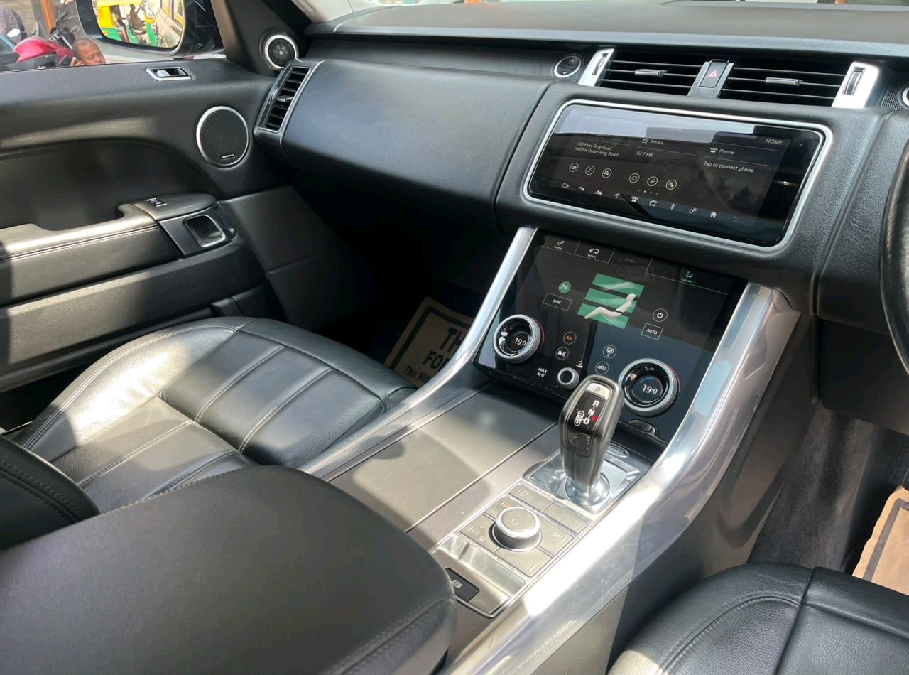 Land Rover Range Rover Sport photo 13