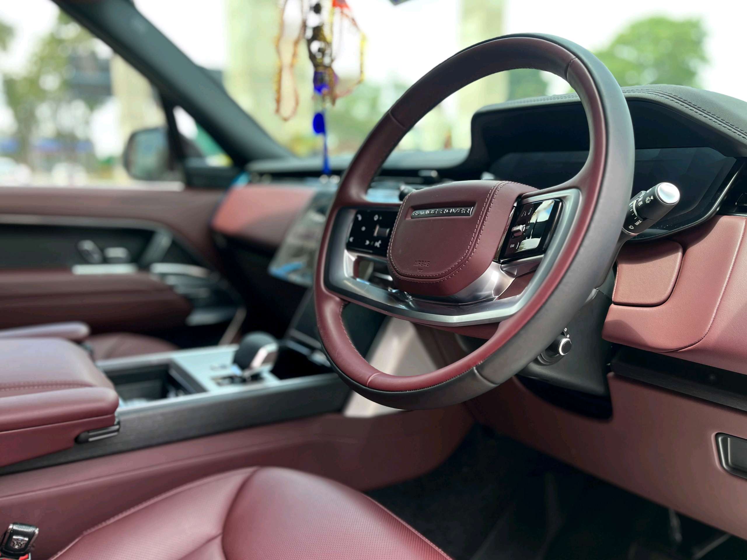 Land Rover Range Rover Lwb photo 3