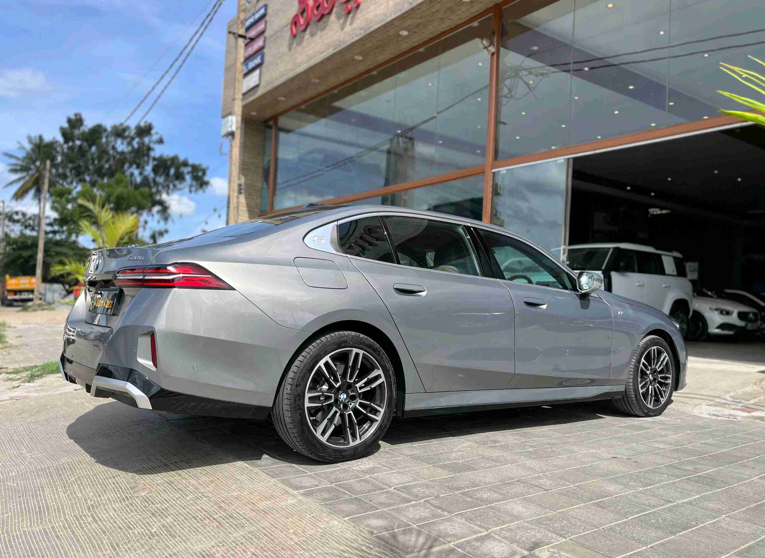 BMW 530li photo 17