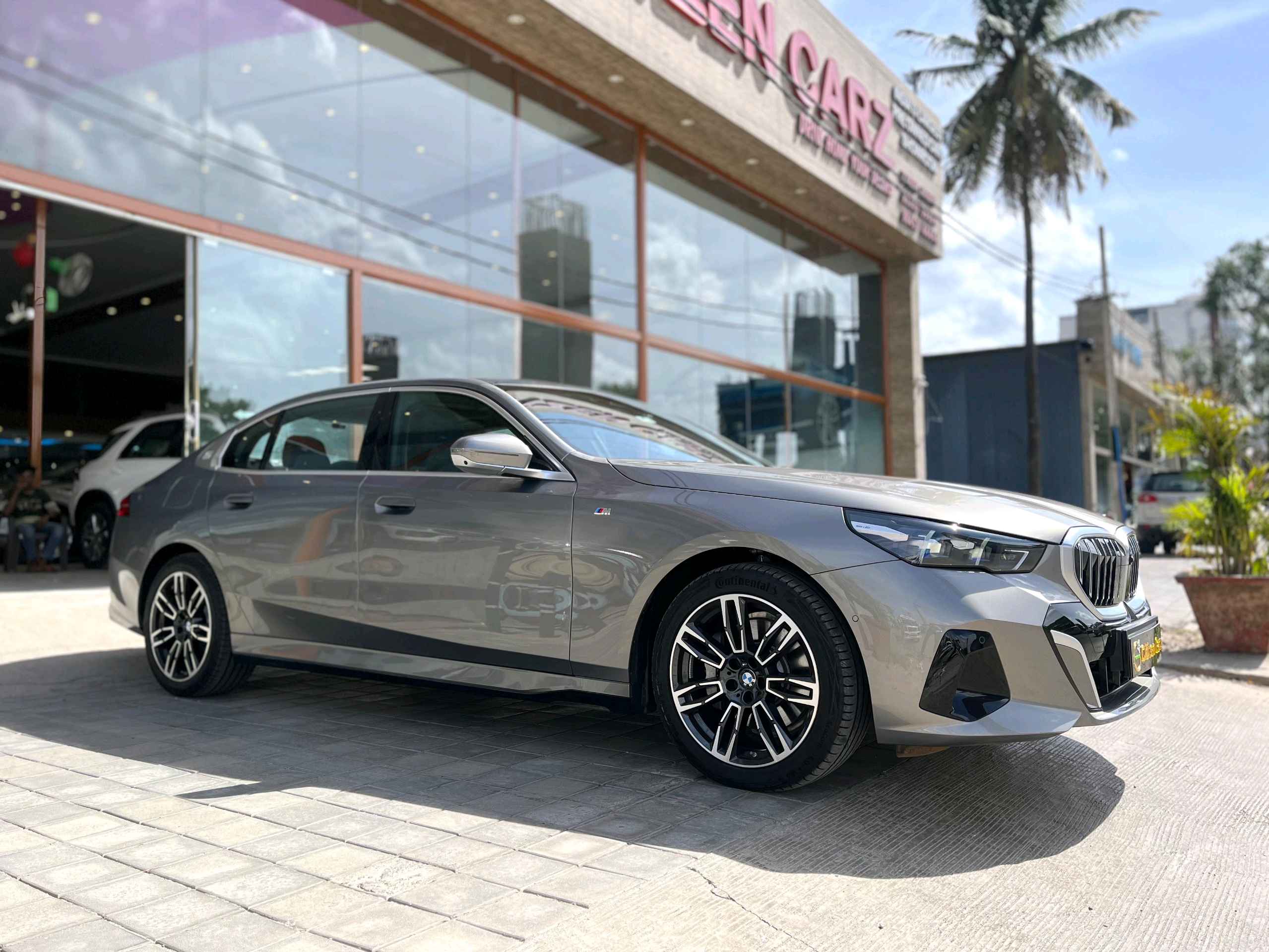 BMW 530li photo 6