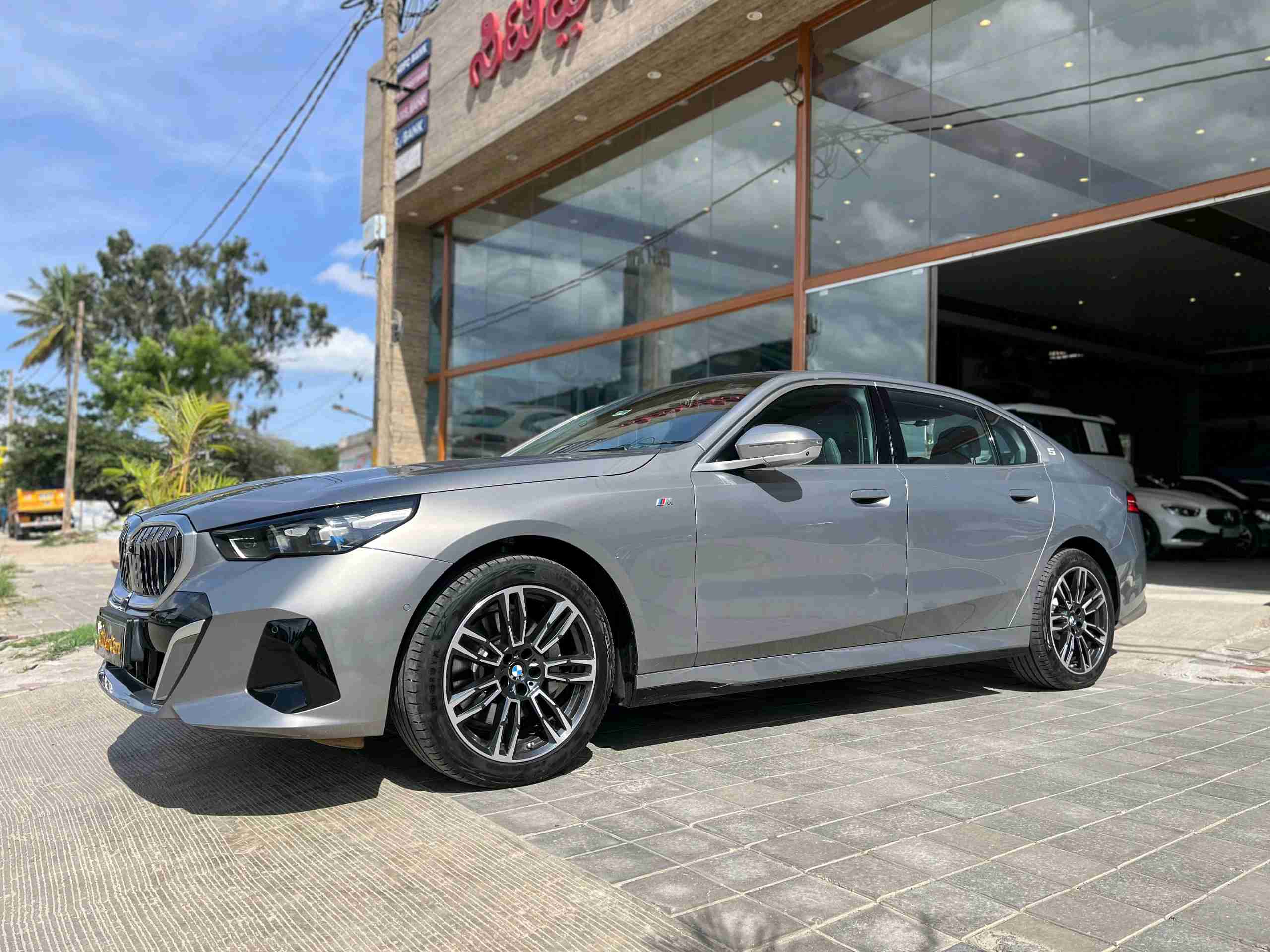BMW 530li photo 7