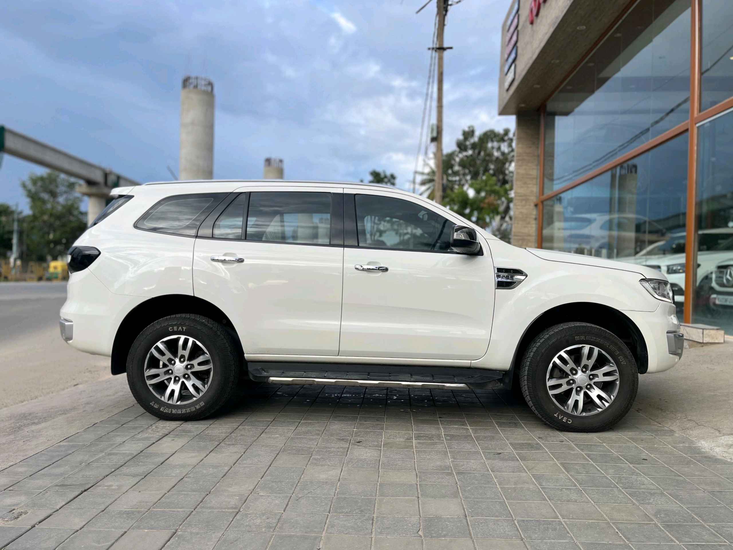 Ford Endeavour 2.2 photo 4