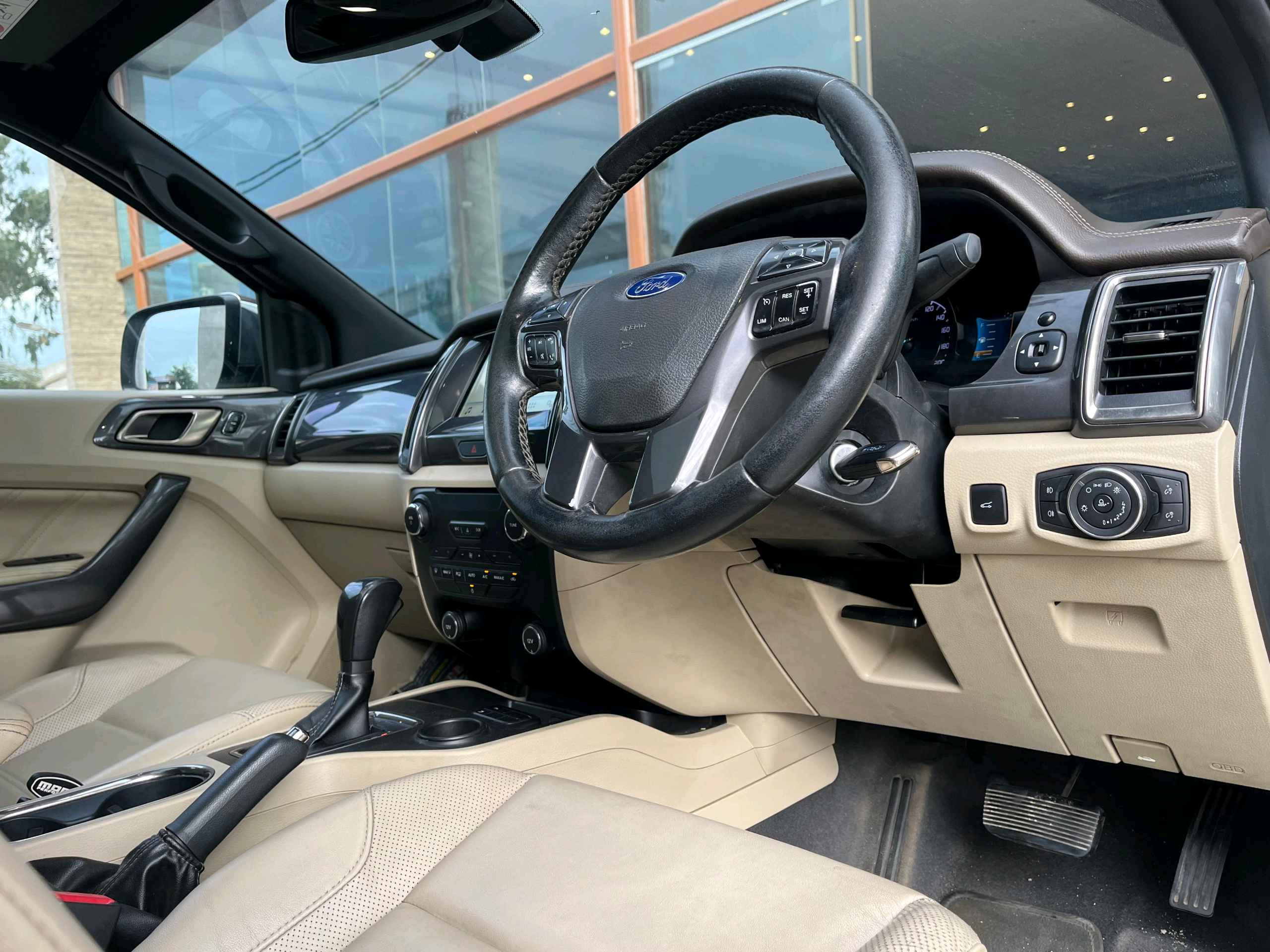 Ford Endeavour 2.2 photo 7