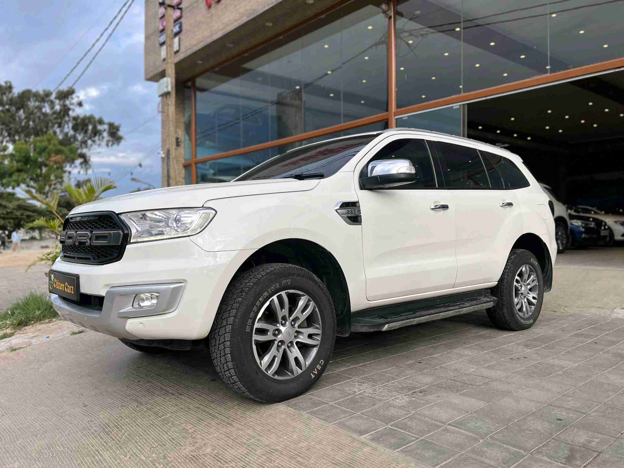 Ford Endeavour 2.2 photo 2