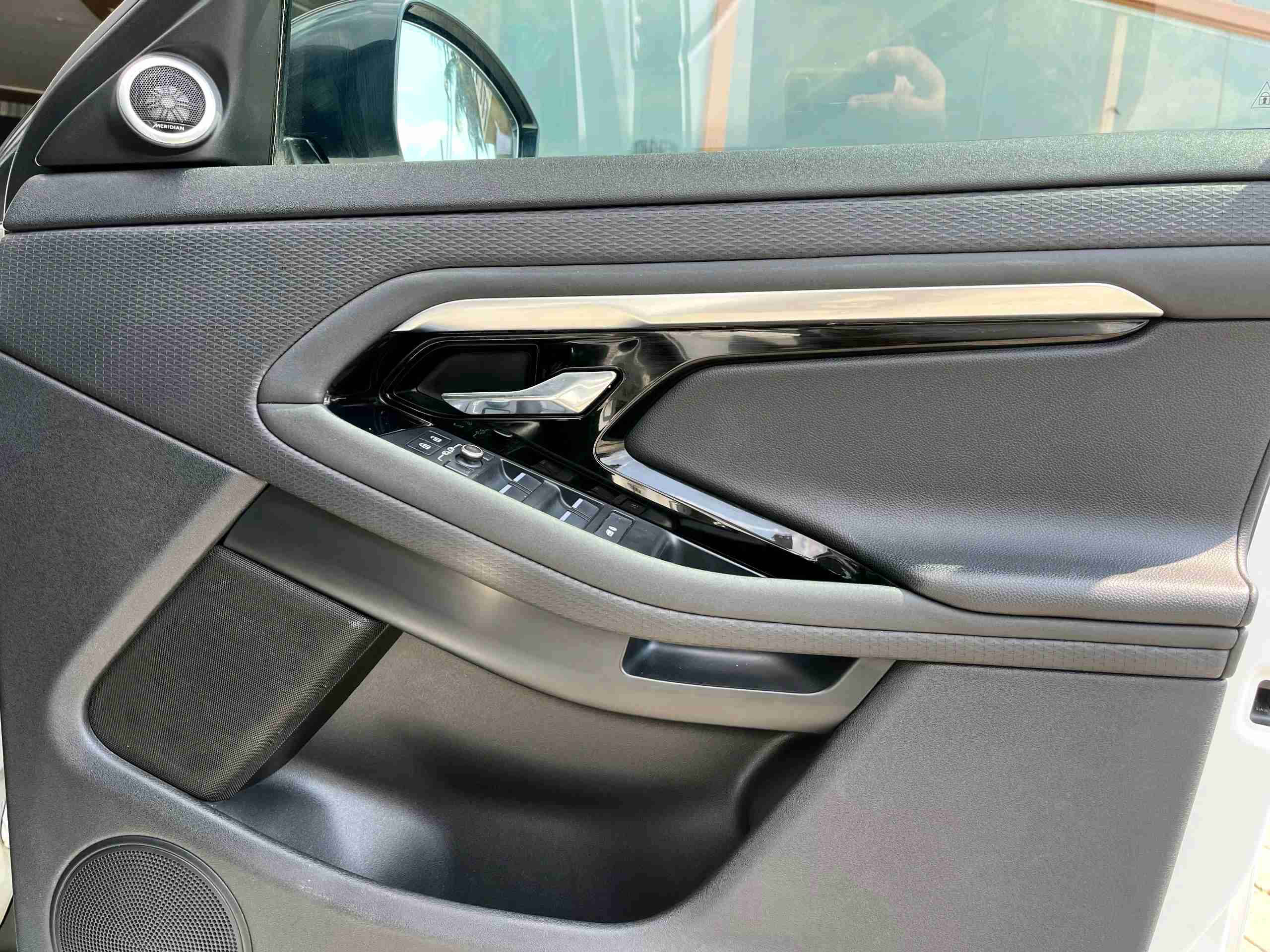 Land Rover Range Rover Evoque photo 9