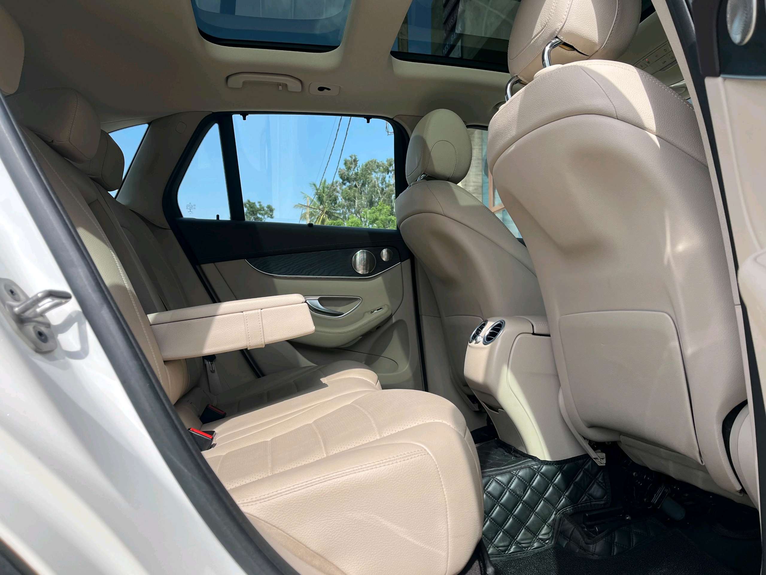 Mercedes Benz Glc photo 5