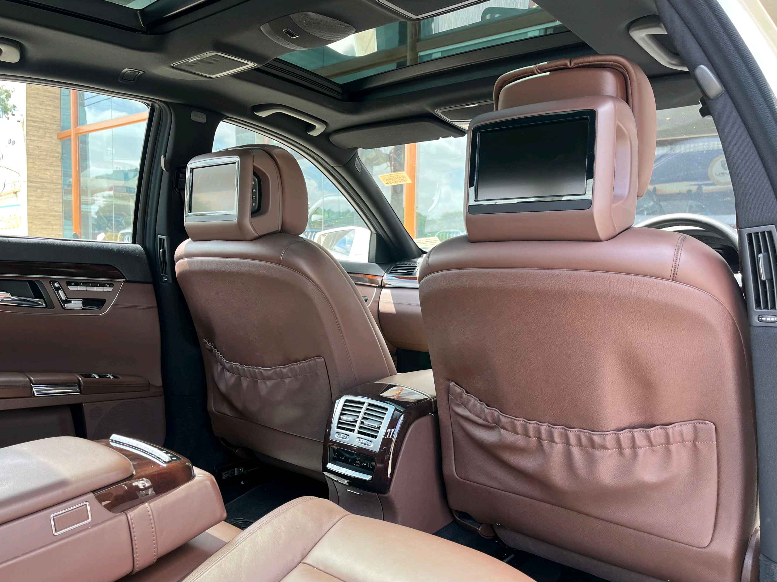 Mercedes Benz S Class photo 10
