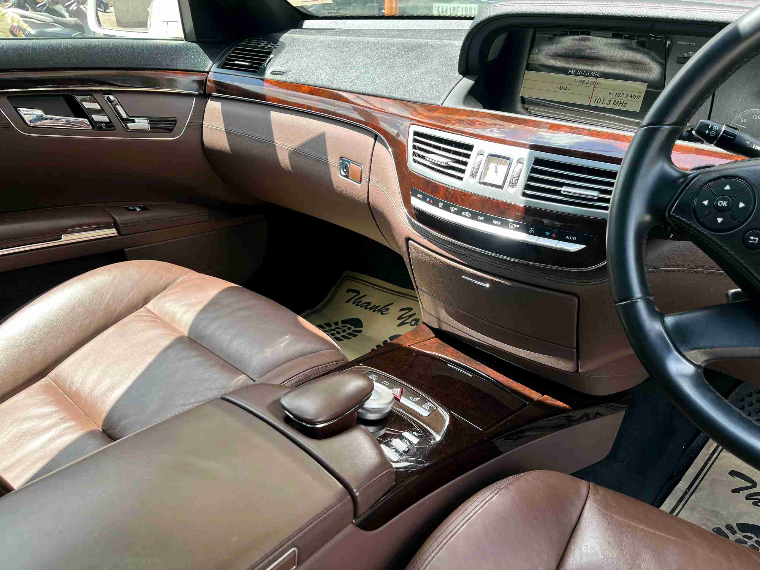 Mercedes Benz S Class photo 7