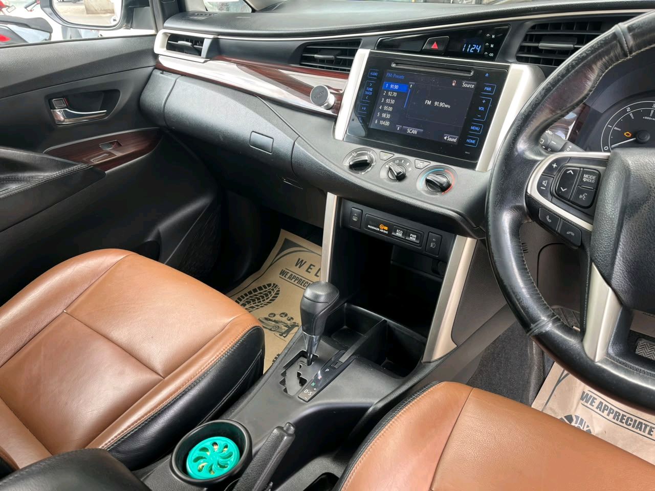 Toyota Innova Crysta photo 8