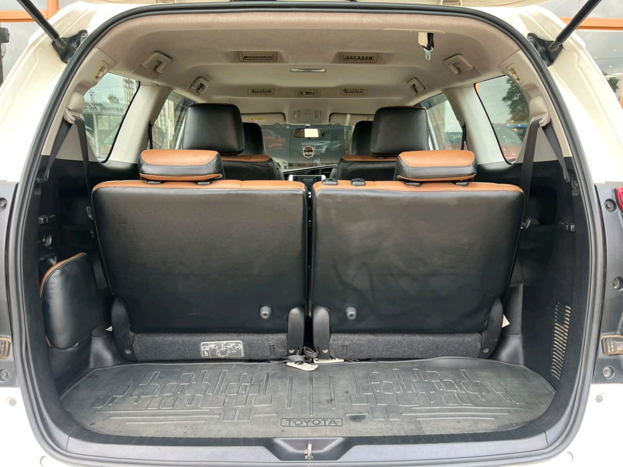 Toyota Innova Crysta photo 10