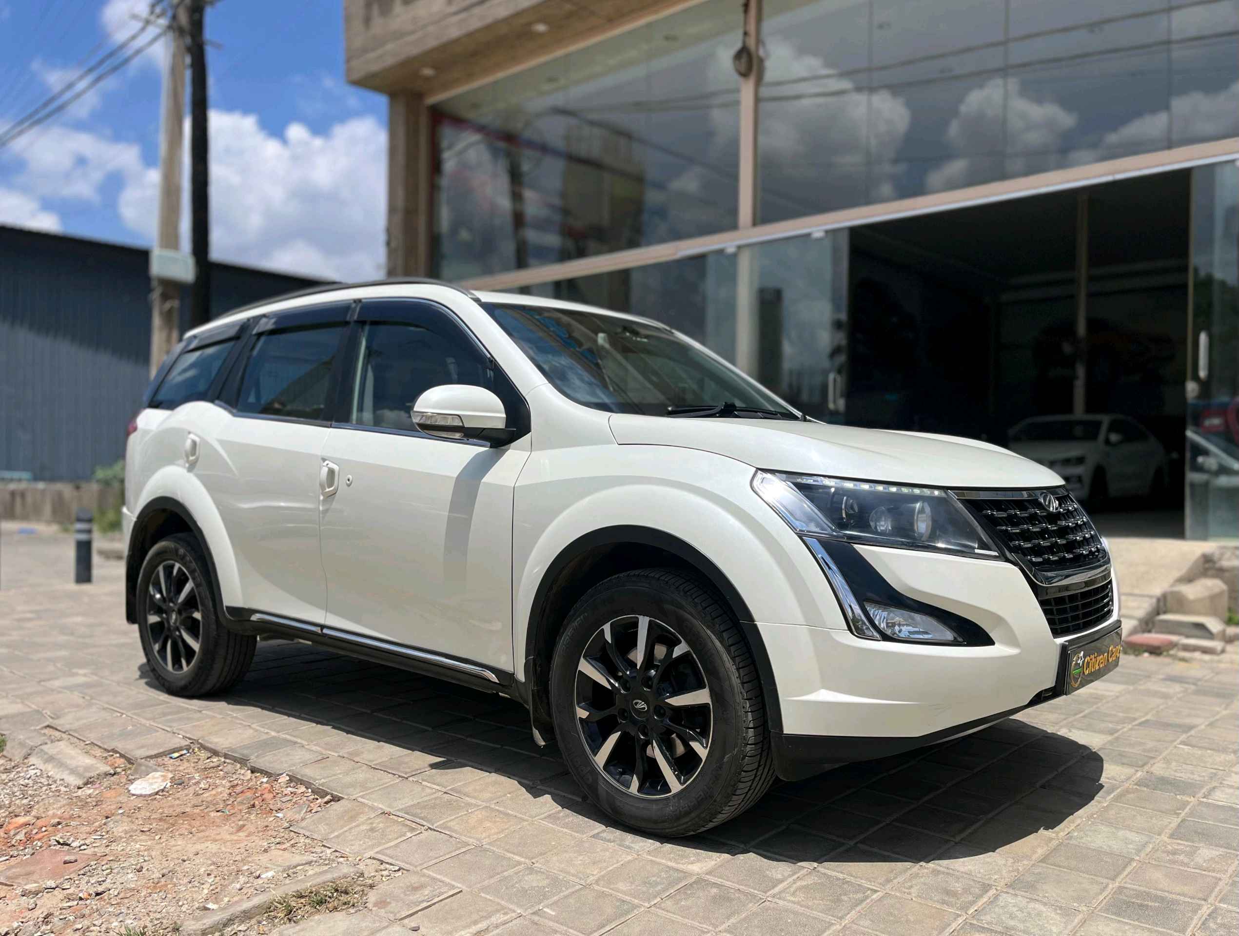 Mahindra Xuv500 photo 3