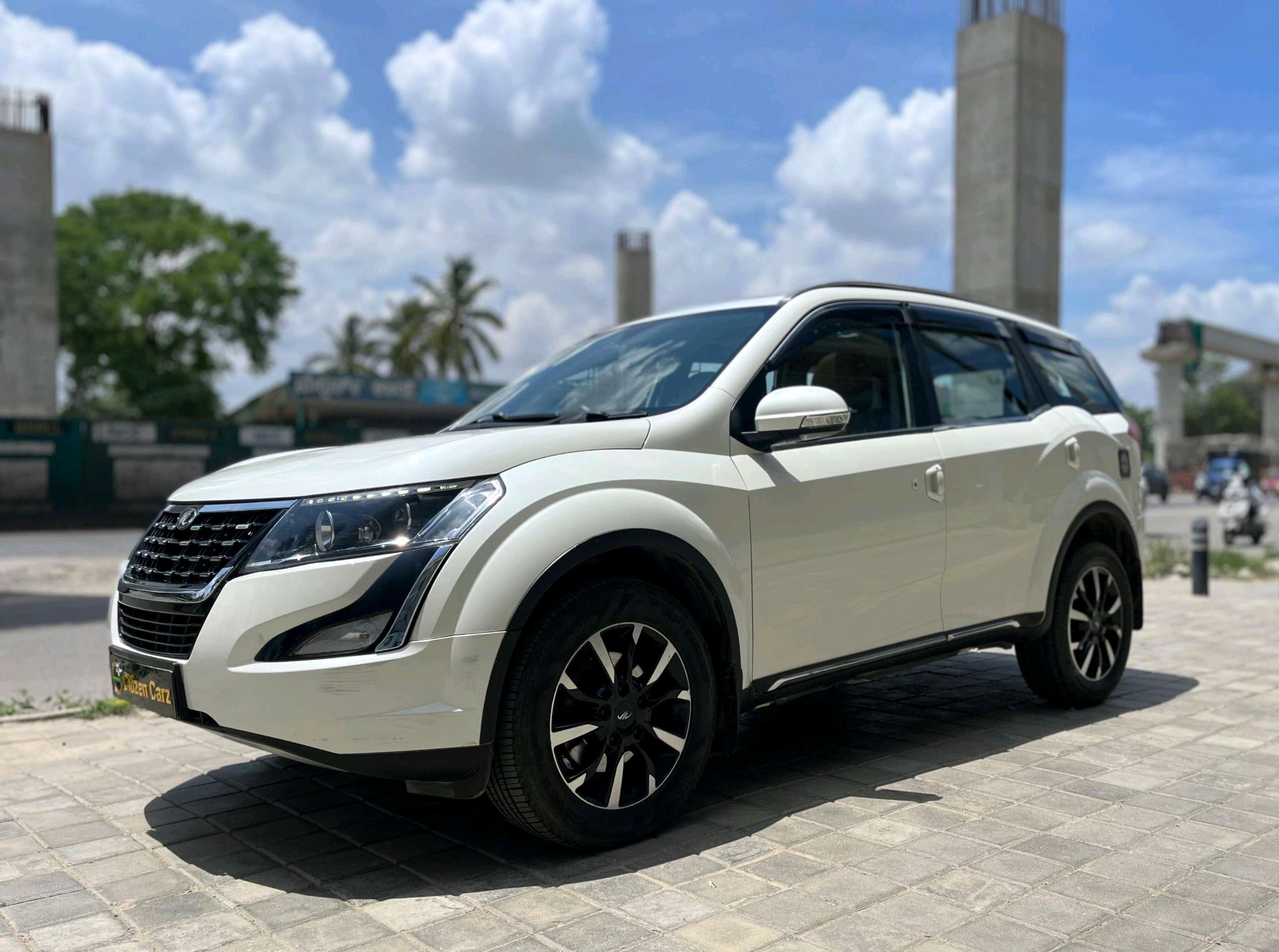 Mahindra Xuv500 photo 2