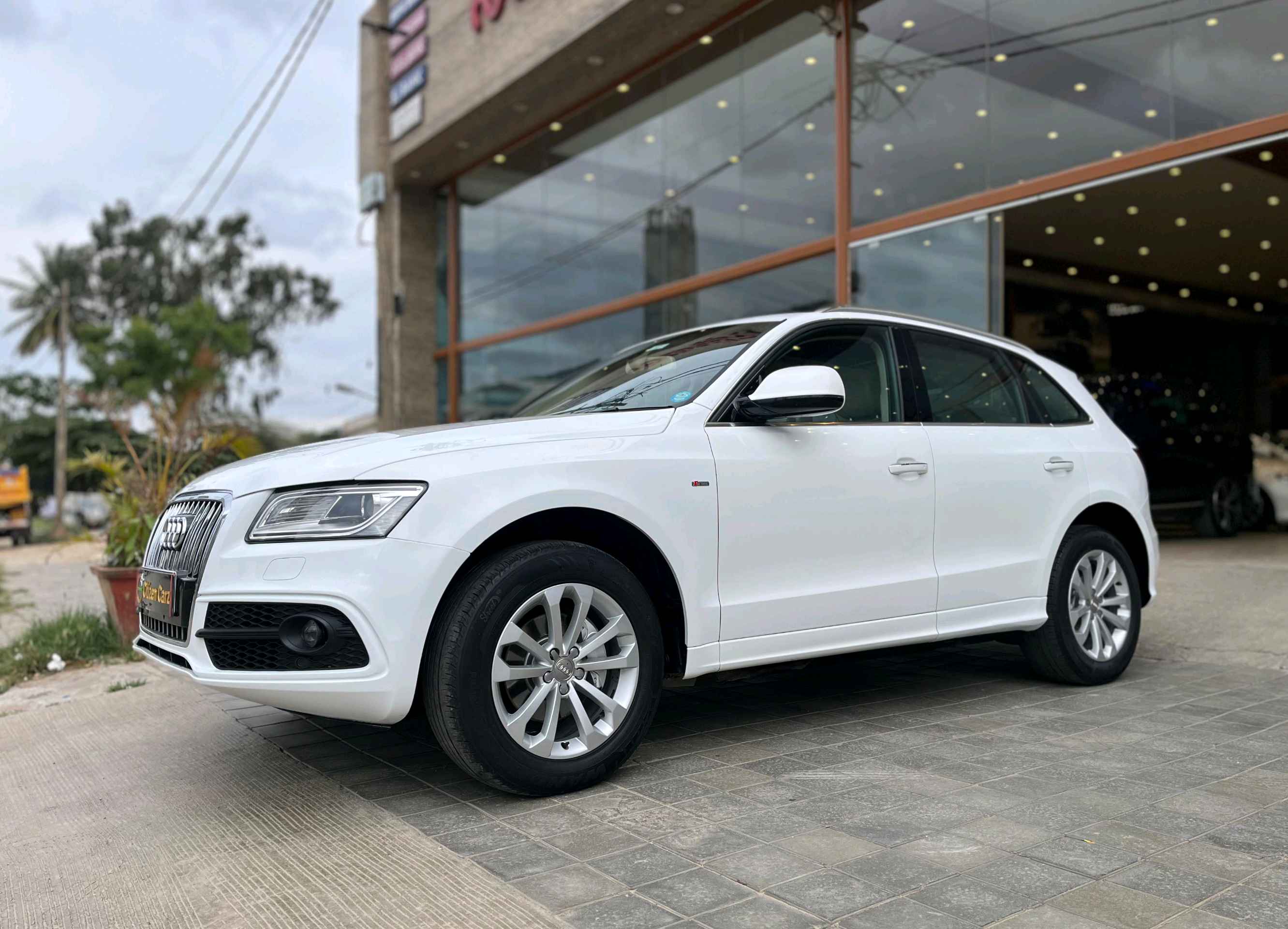 Audi Q5 photo 2